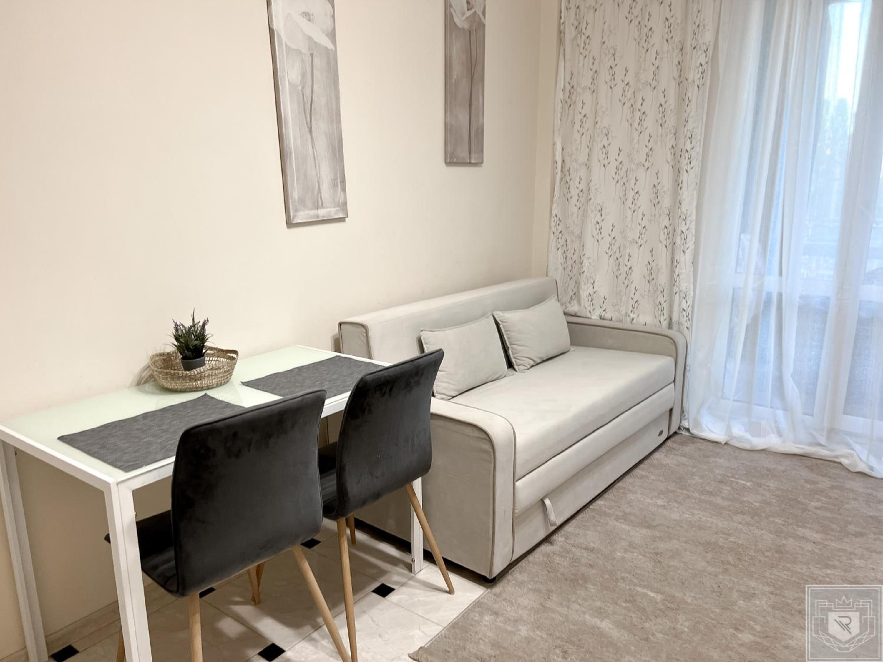 RentHouse Apartments Cozy Stay