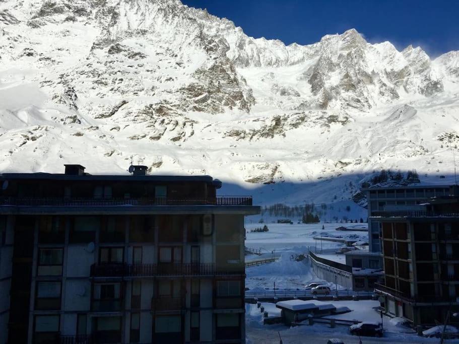 Cervinia 12 view 3