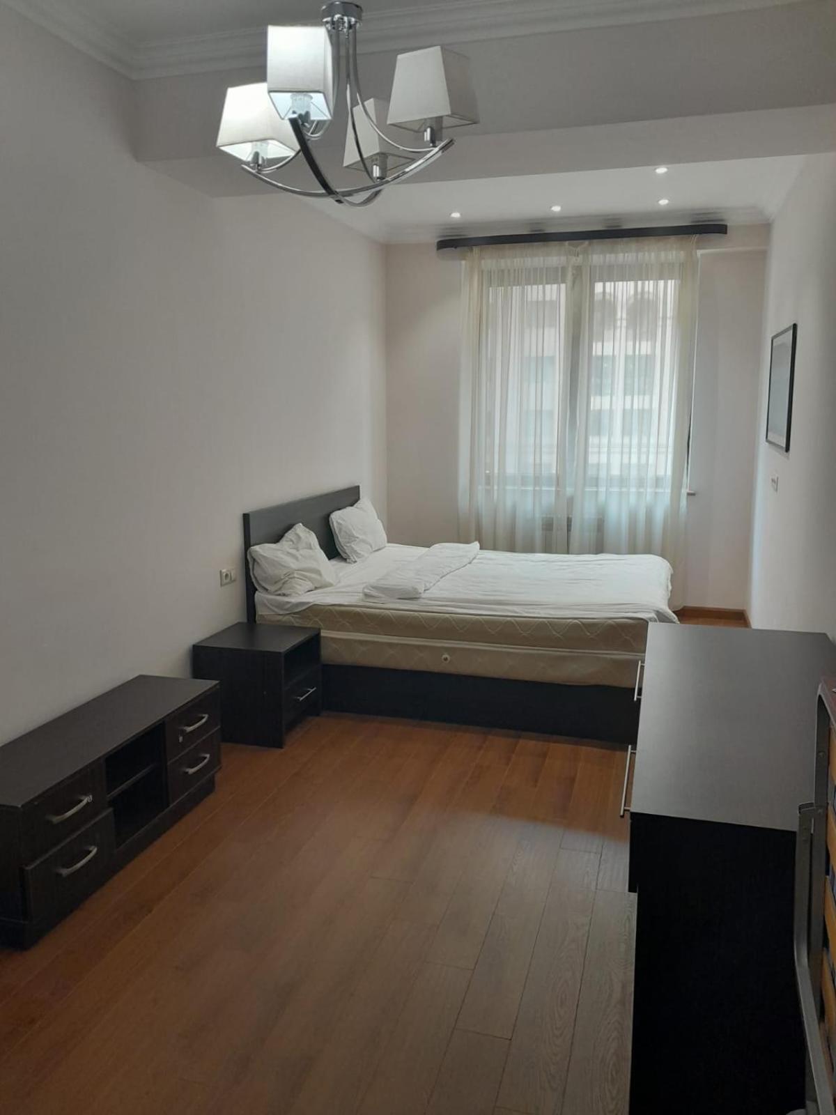 MODERN Apt,Near Opera,CENTRTE,Open Balcony