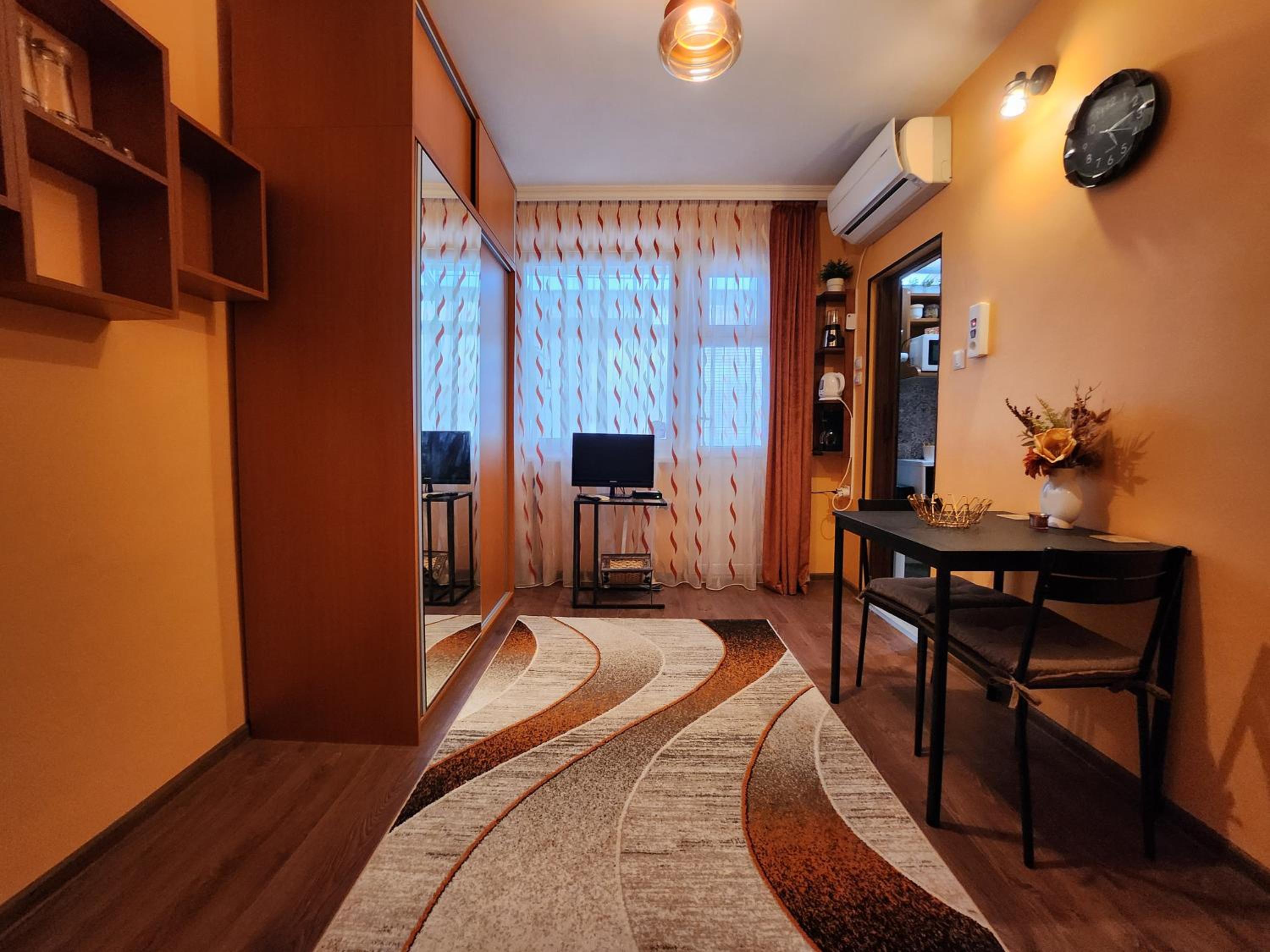 Studio 7A Cozy central oasis