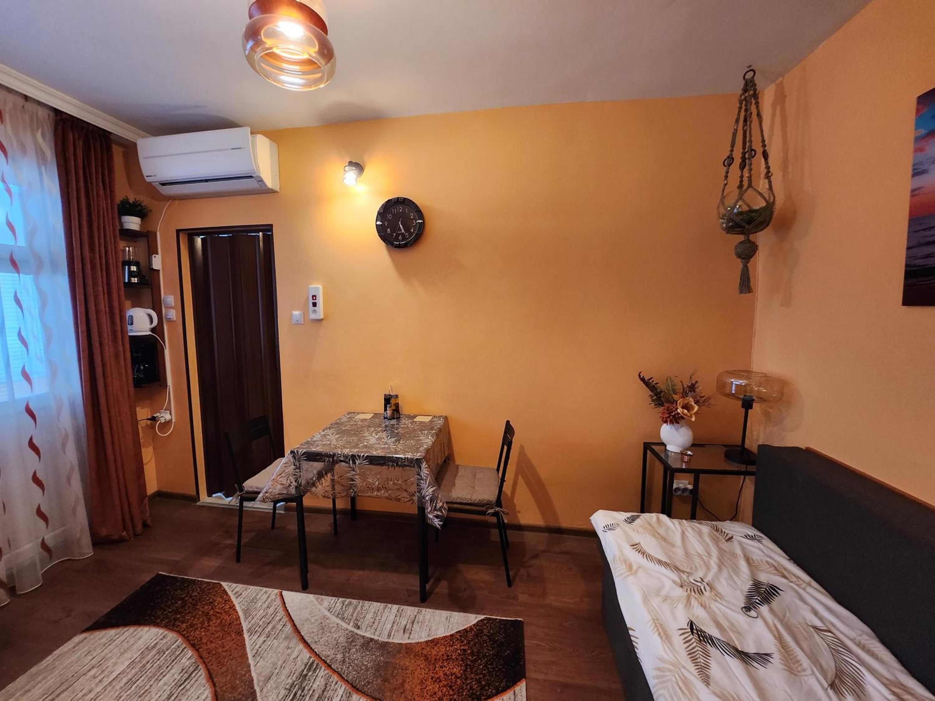 Studio 7A Cozy central oasis