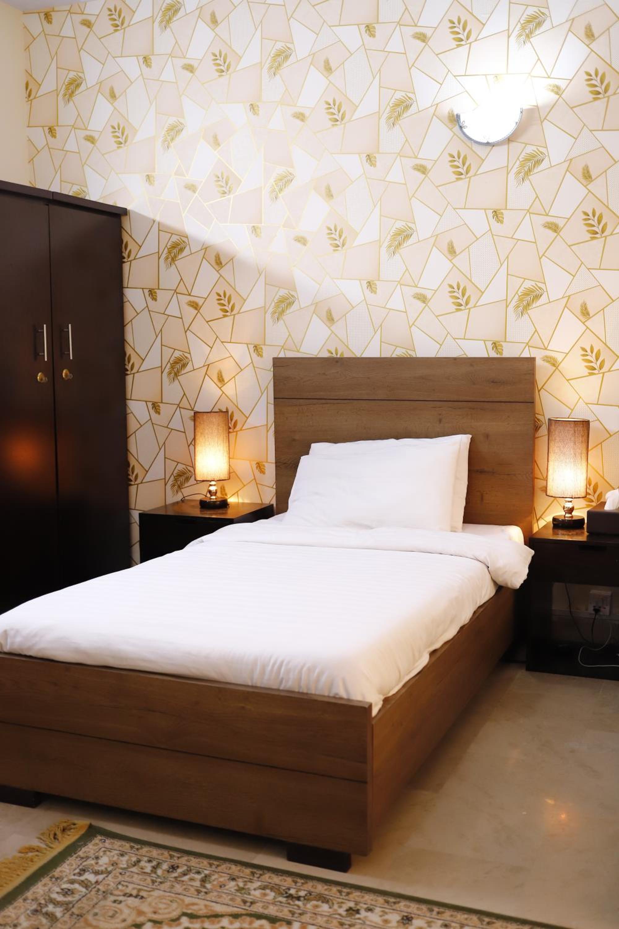 Waypoint Hotel