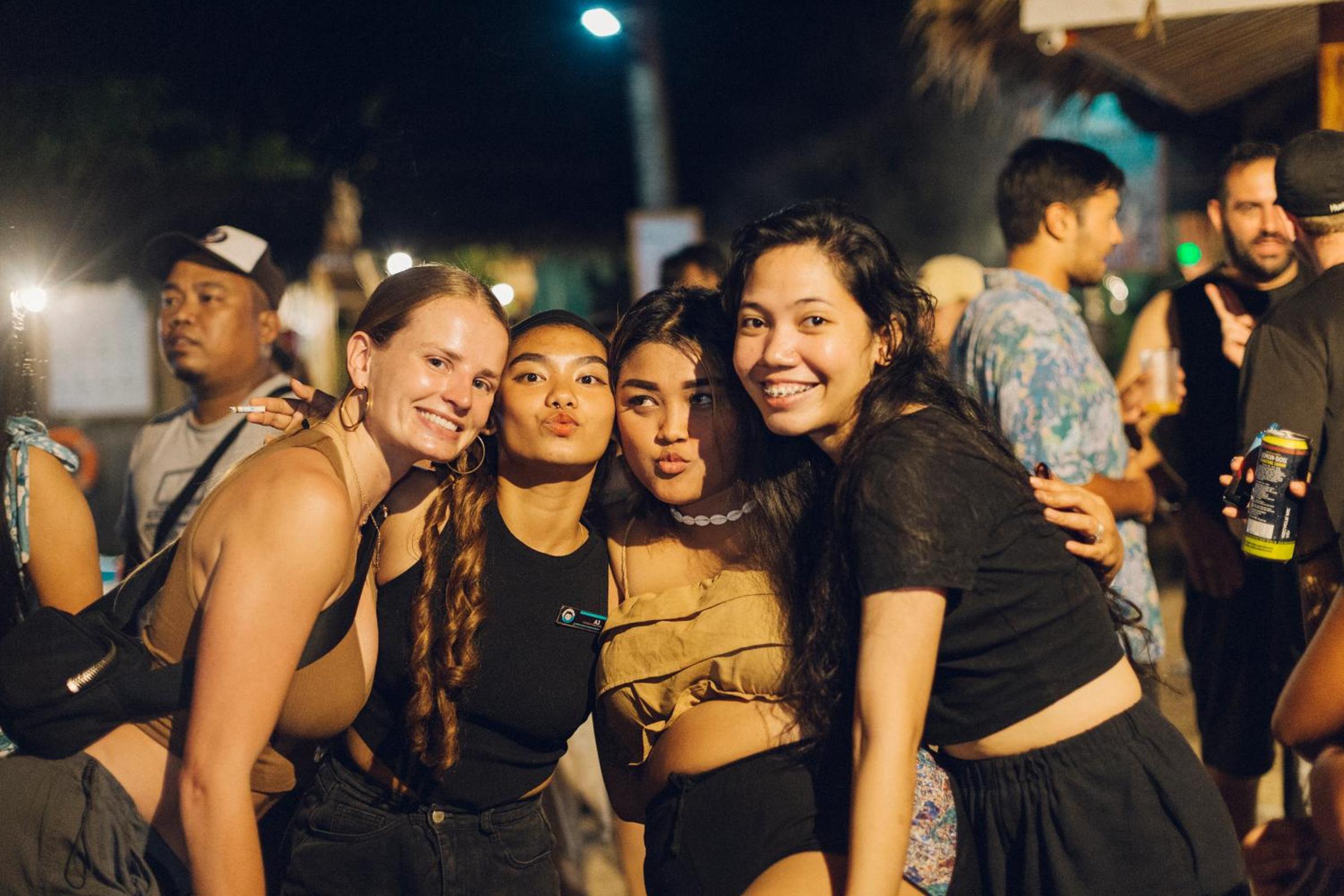 Mad Monkey Hostel Siargao 29