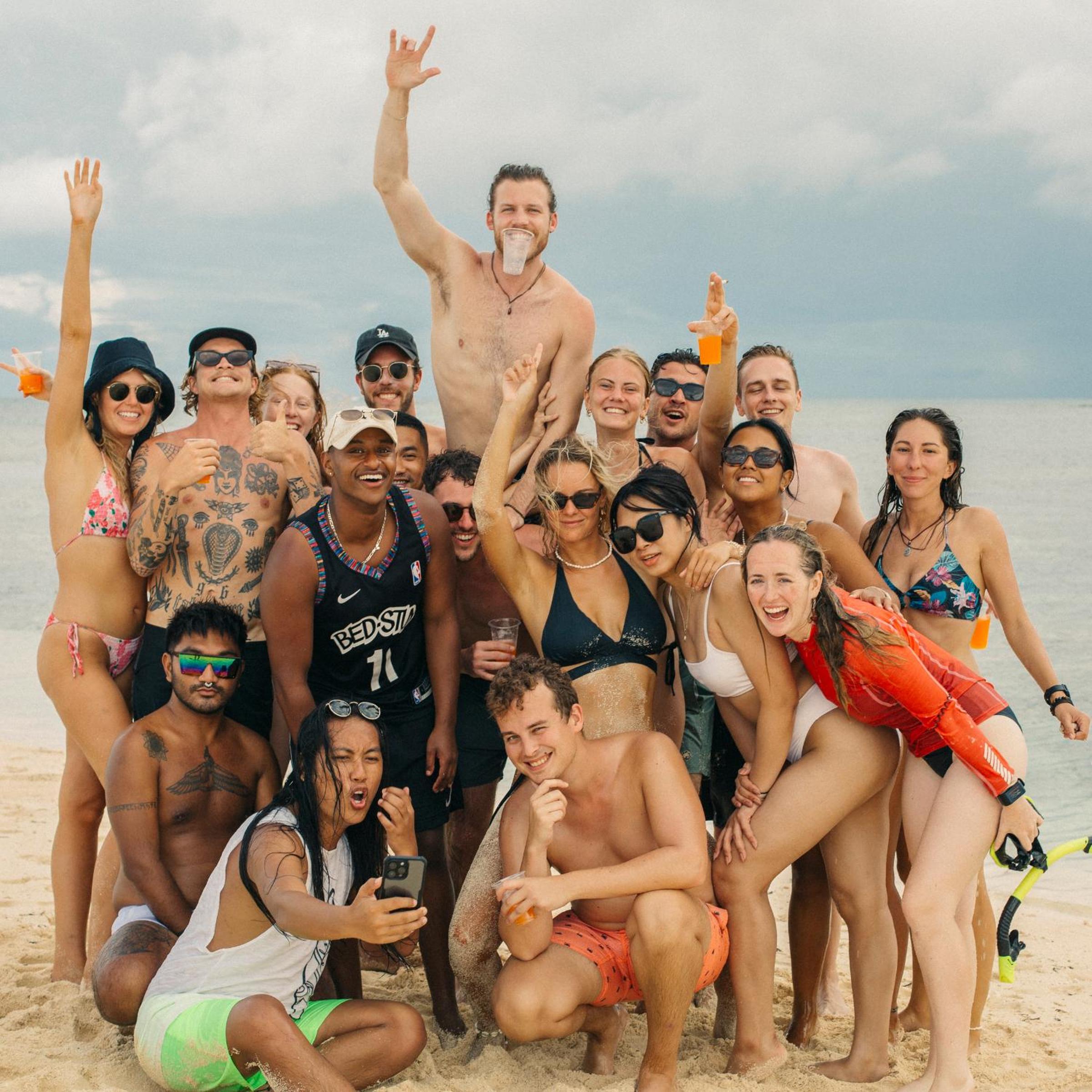 Mad Monkey Hostel Siargao 75