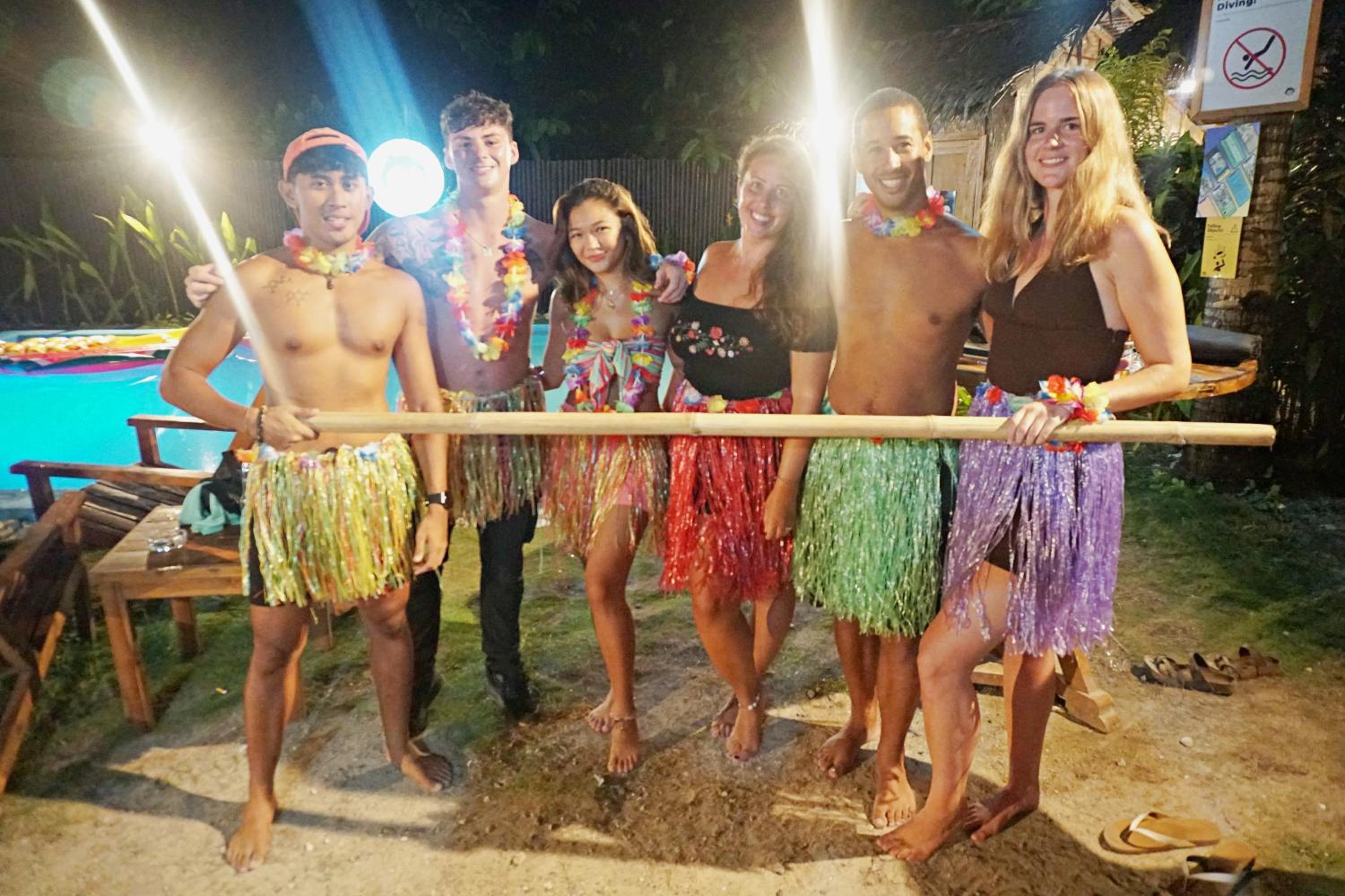 Mad Monkey Hostel Siargao 37