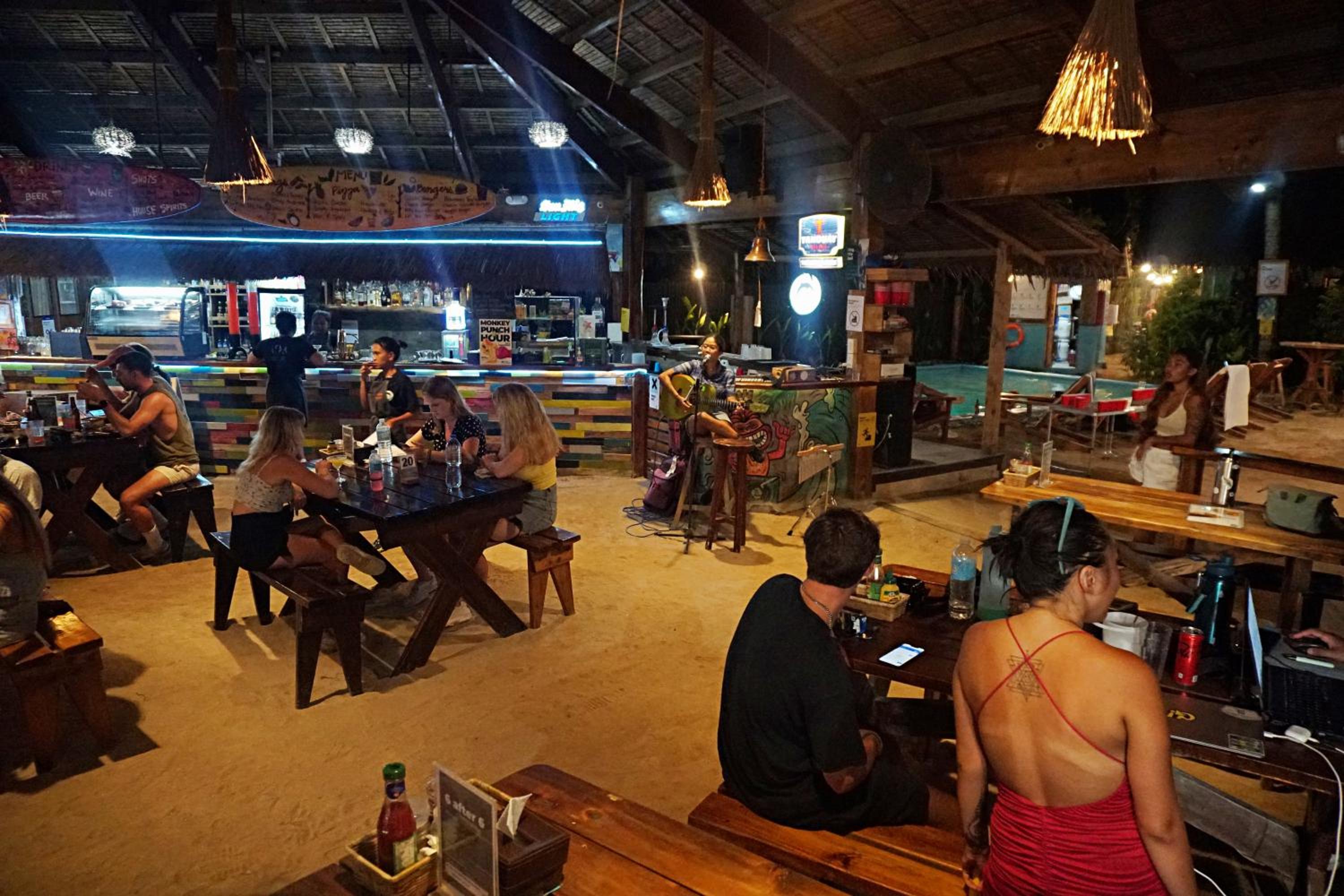 Mad Monkey Hostel Siargao 153