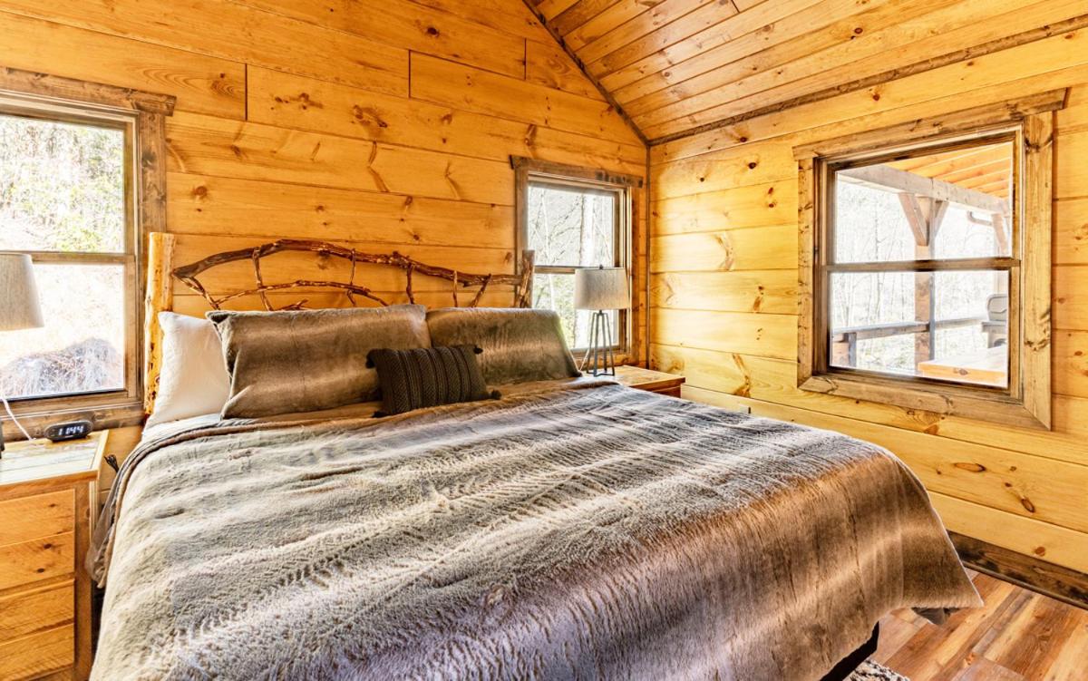 The Preserve Mountain Getaway Cabin view 3