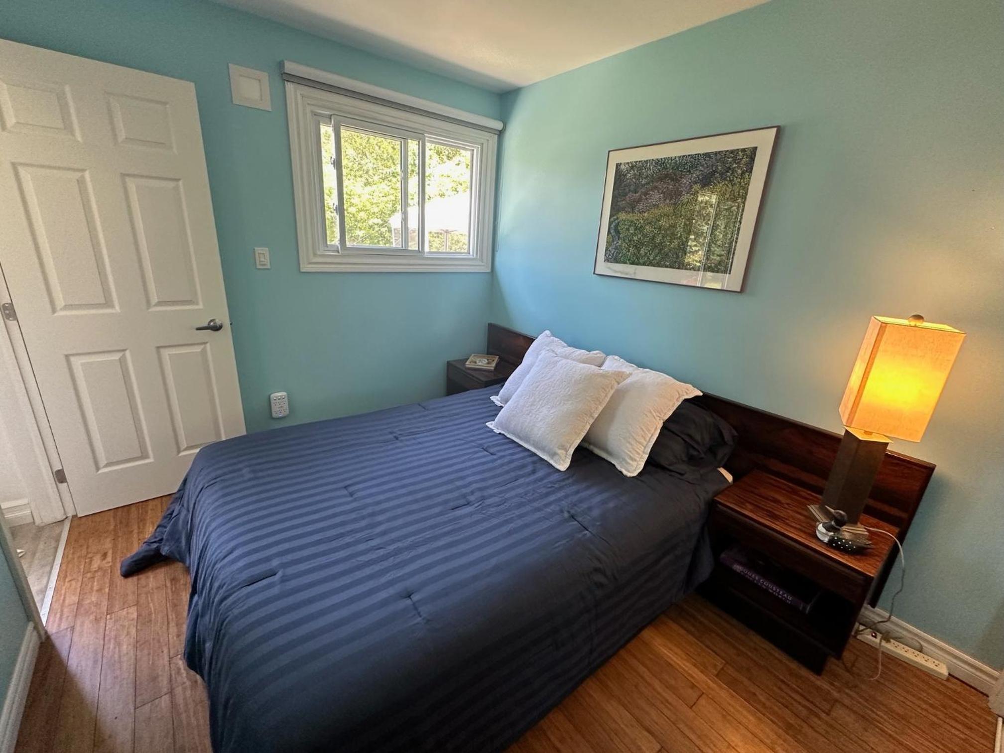 Large home steps from Presqui'le Provincial Park