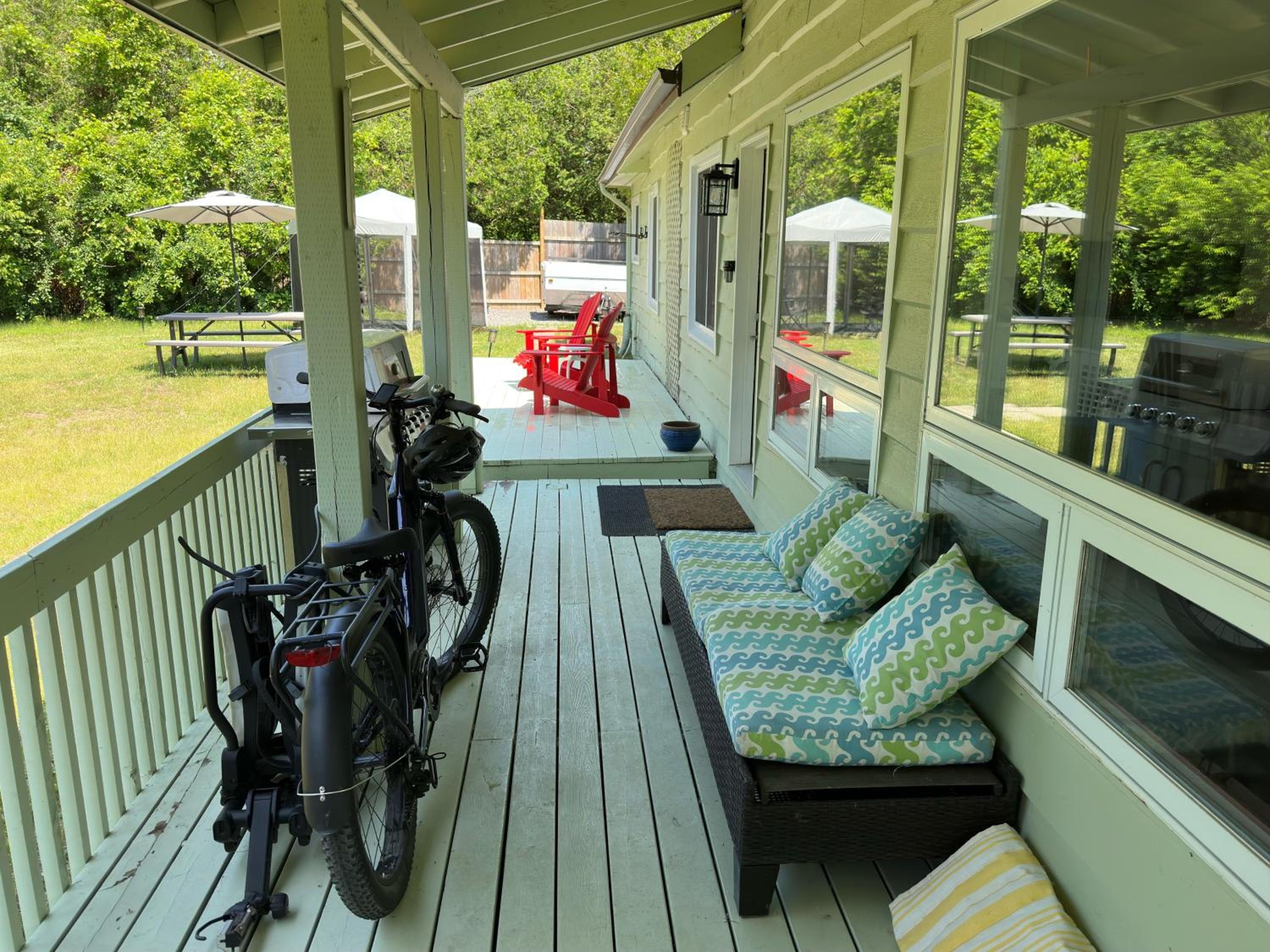 Large home steps from Presqui'le Provincial Park