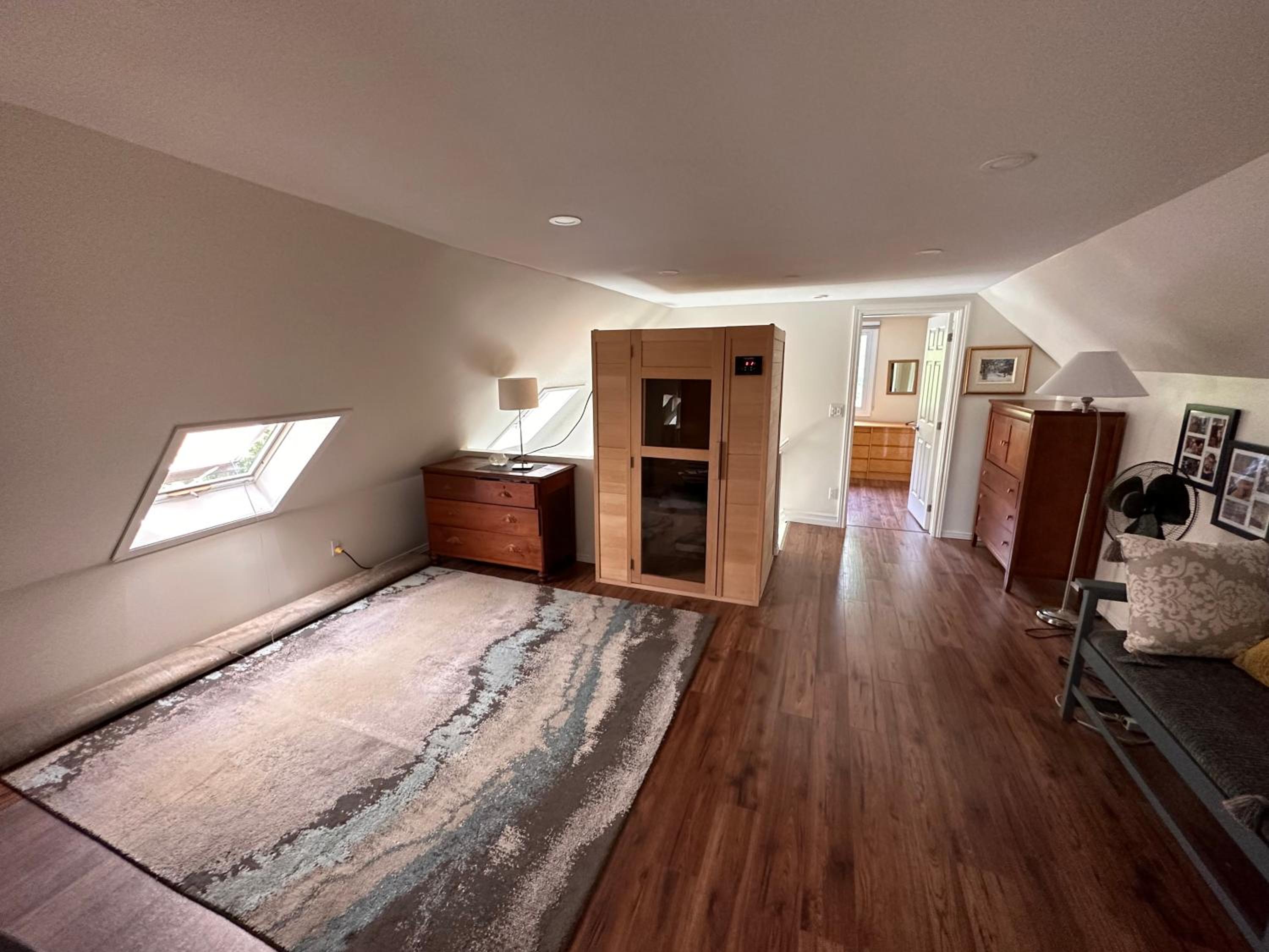 Large home steps from Presqui'le Provincial Park