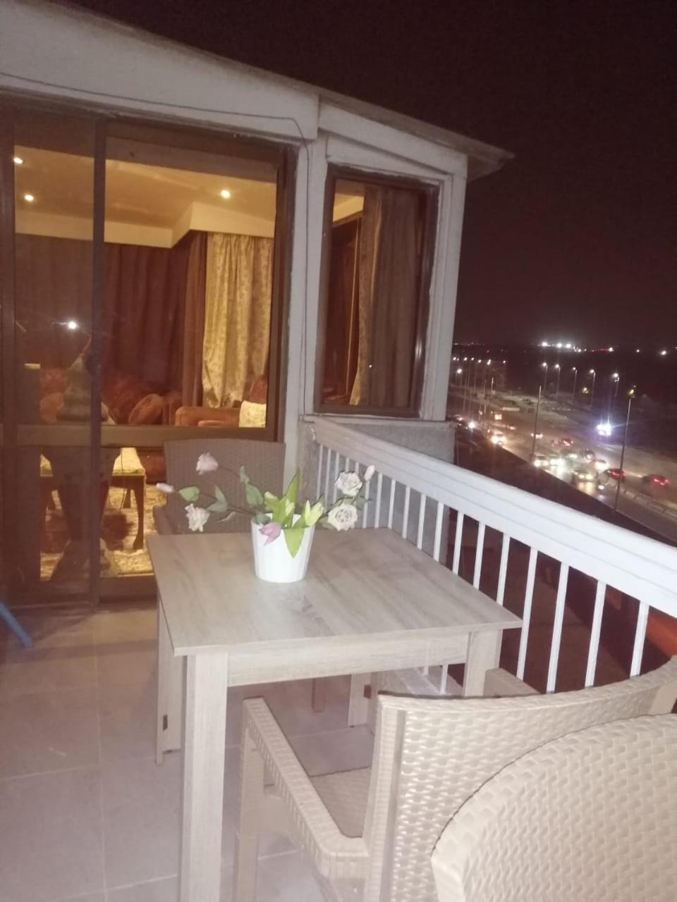 Tamara's Grand Egyptian Museum & Pyramids view 3BR Entire Apartment