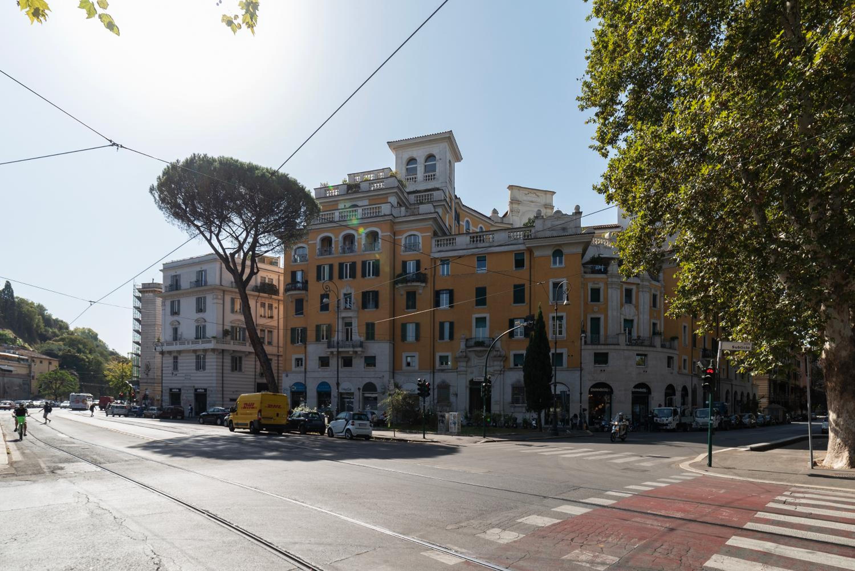GuestHost - Suite dell'Emporio