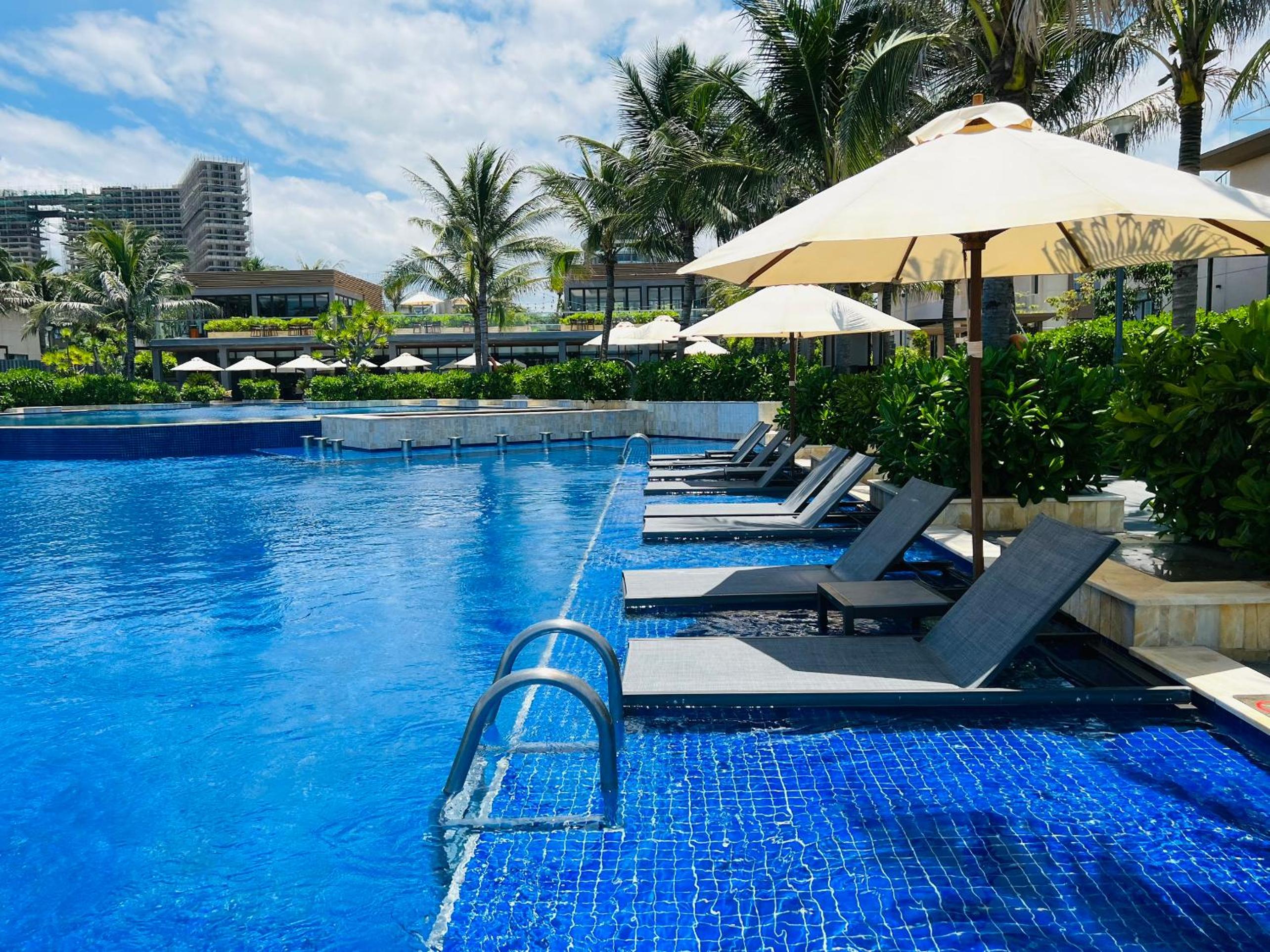 Luxury villa trong Whyndham garden Cam Ranh view 3