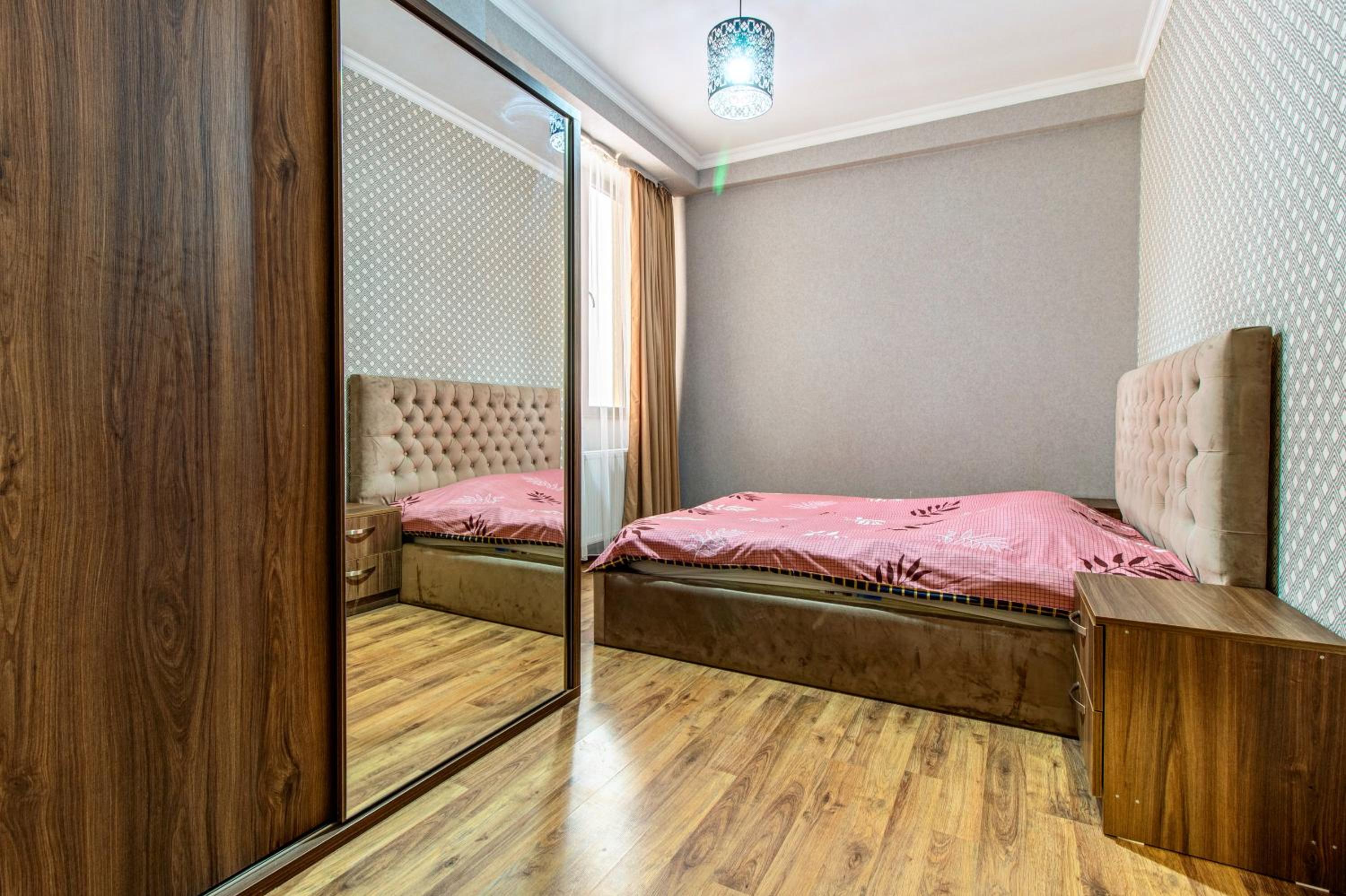 Comodo Apartment 2 view 5