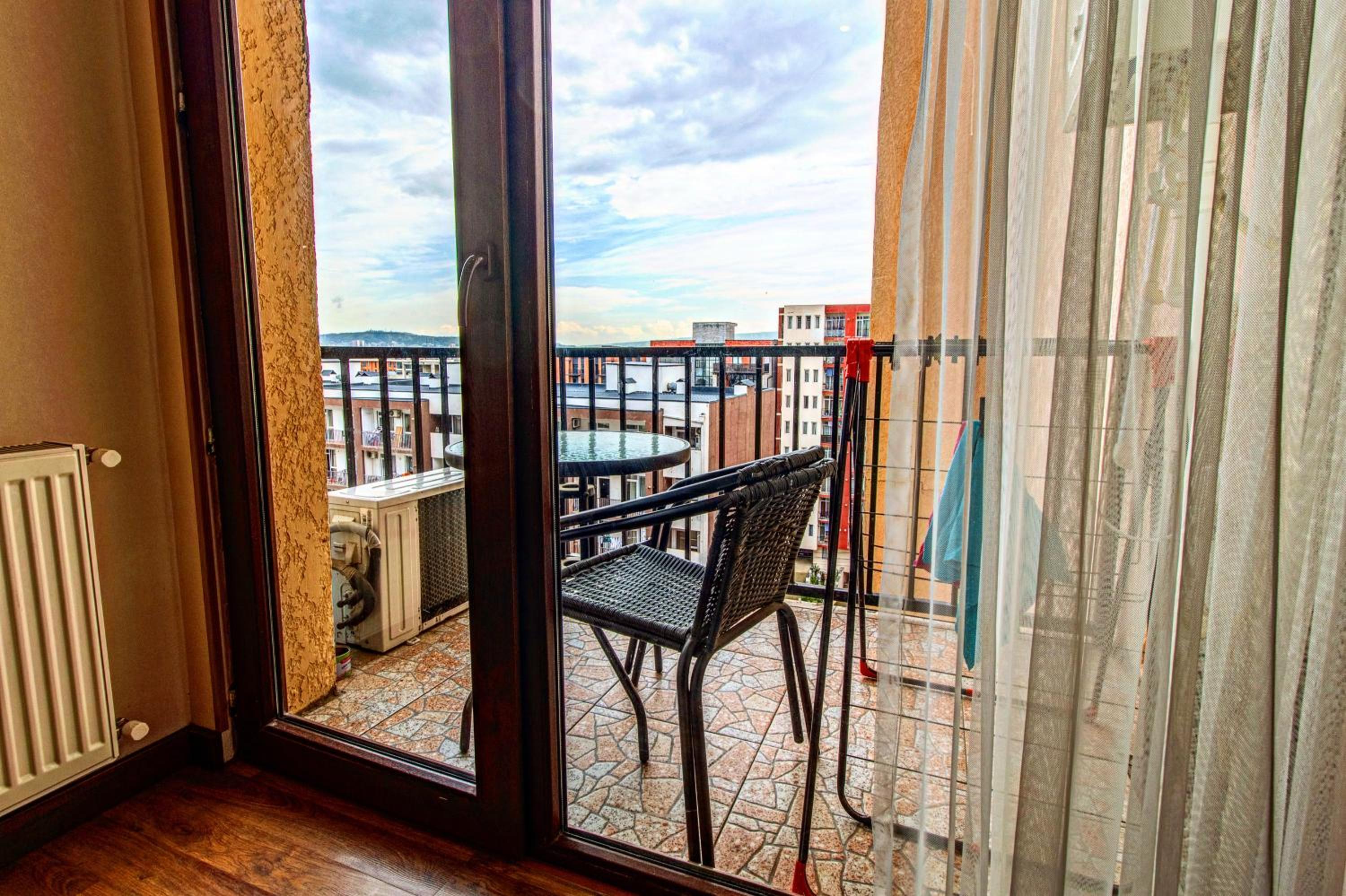Comodo Apartment 2 view 4