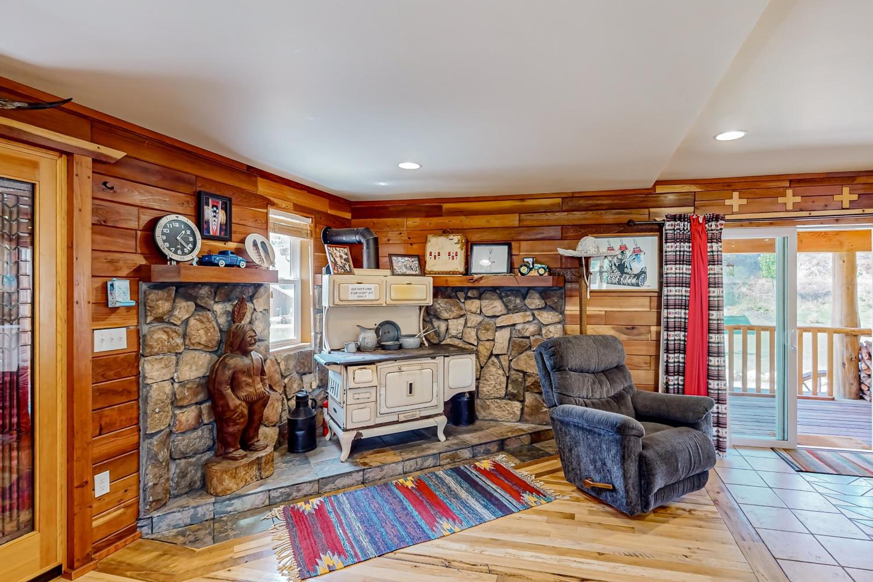 Rustic Cabin with Decks and Hot Tub in Garden Valley!