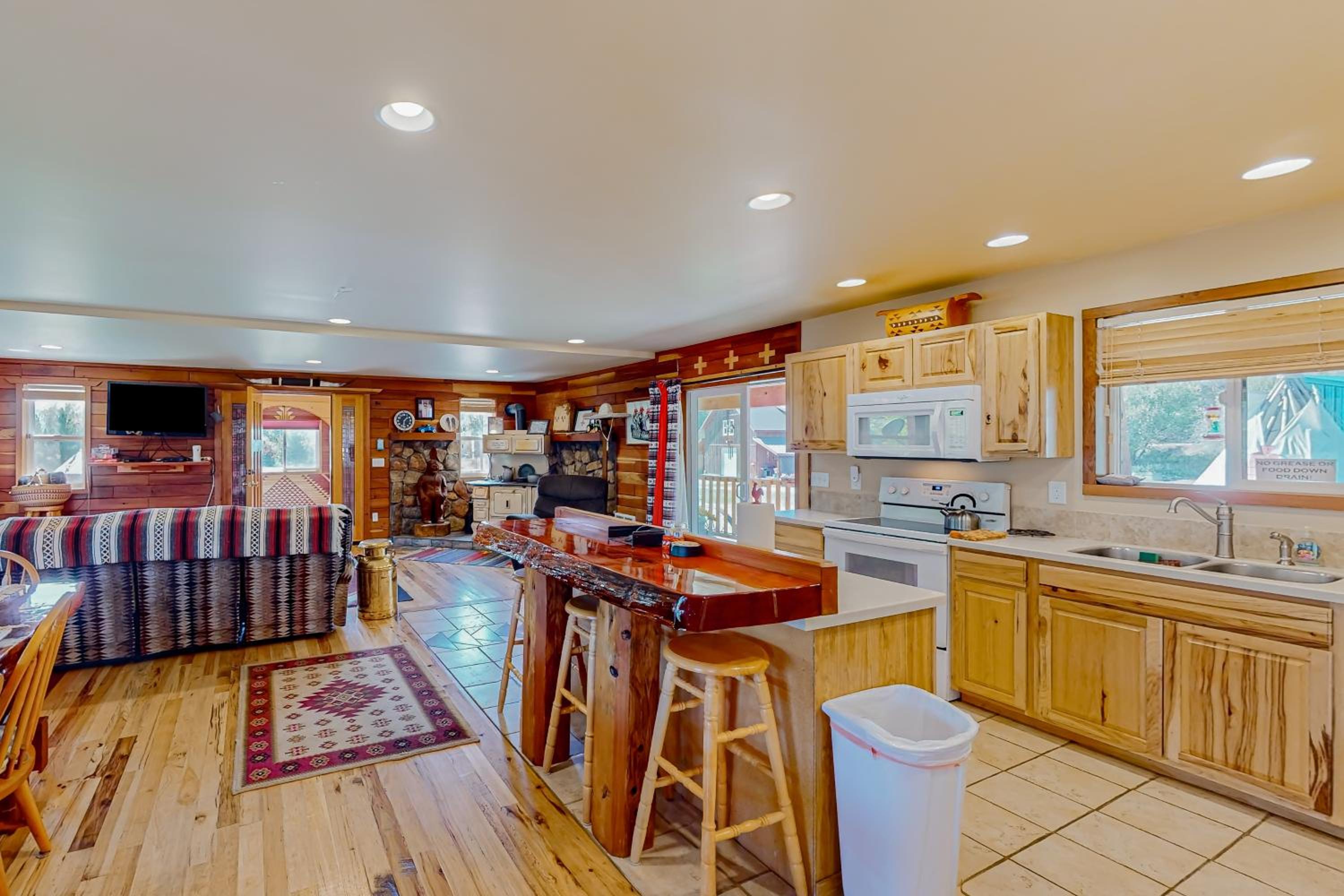 Rustic Cabin with Decks and Hot Tub in Garden Valley!