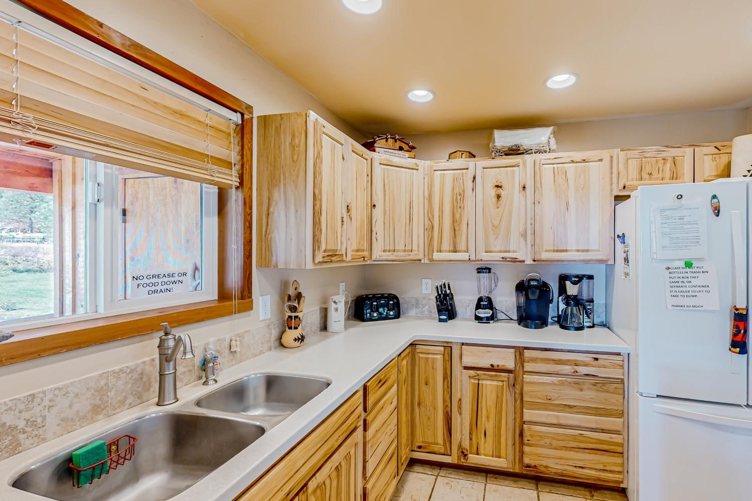 Rustic Cabin with Decks and Hot Tub in Garden Valley!