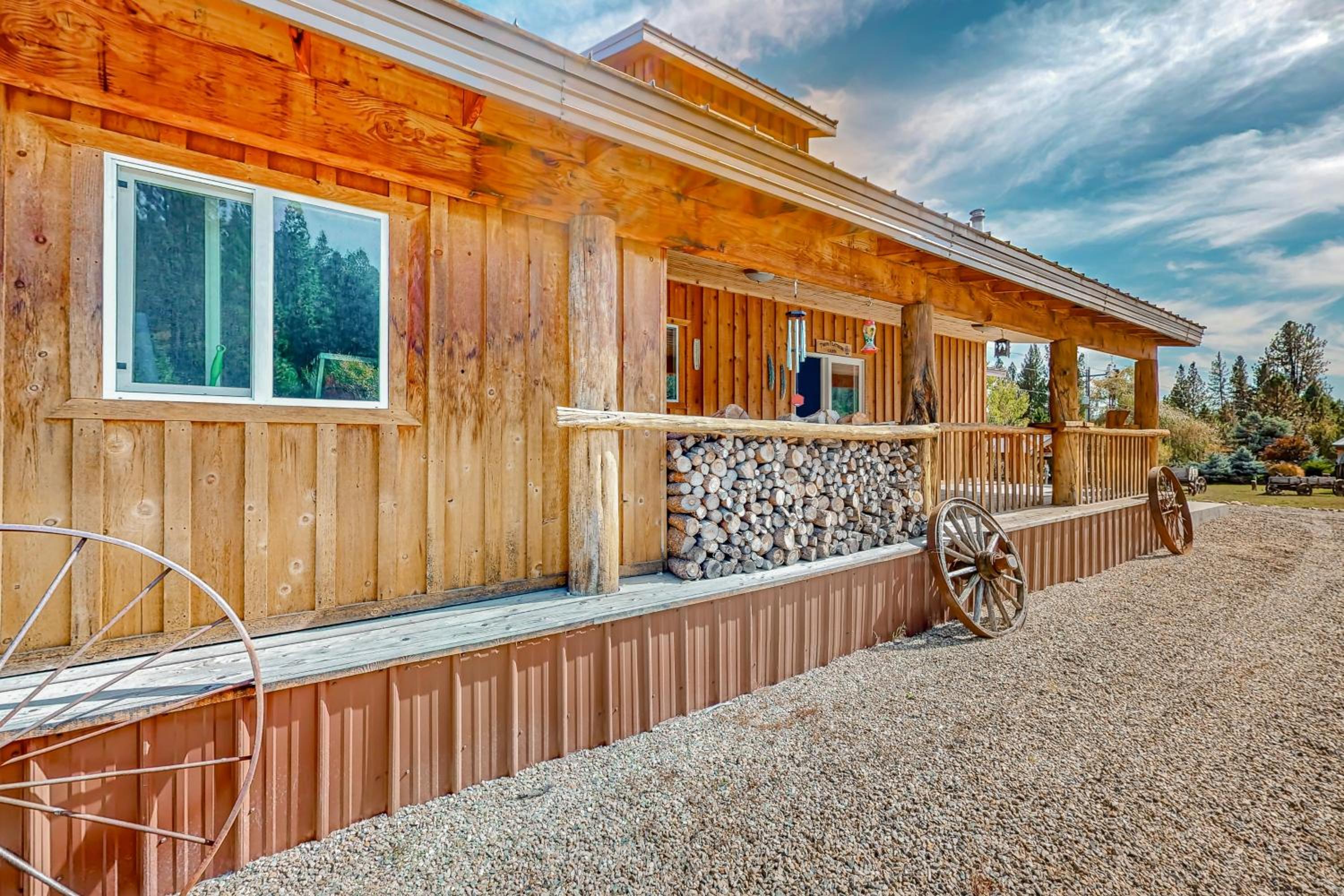 Rustic Cabin with Decks and Hot Tub in Garden Valley!