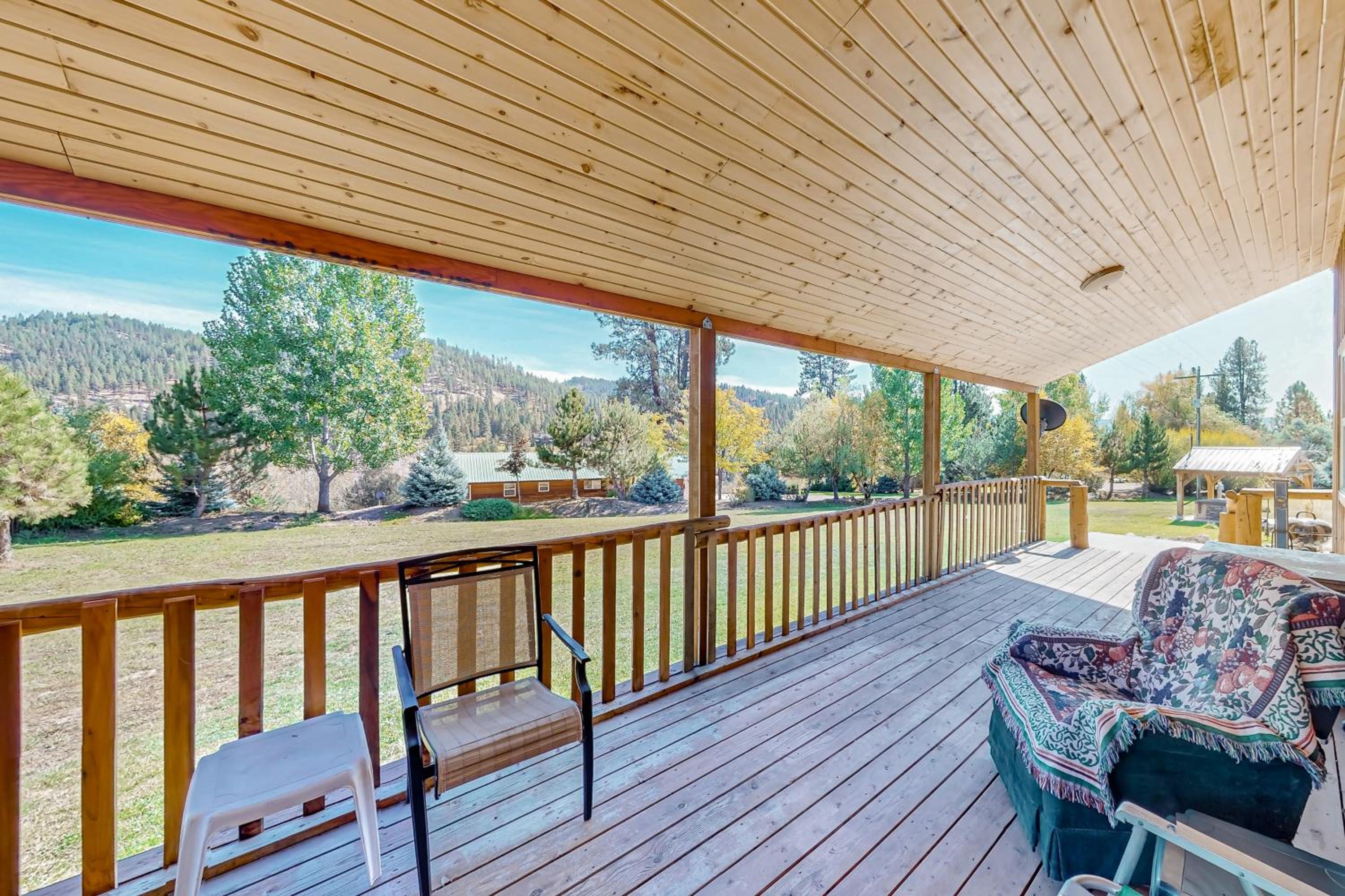 Rustic Cabin with Decks and Hot Tub in Garden Valley!