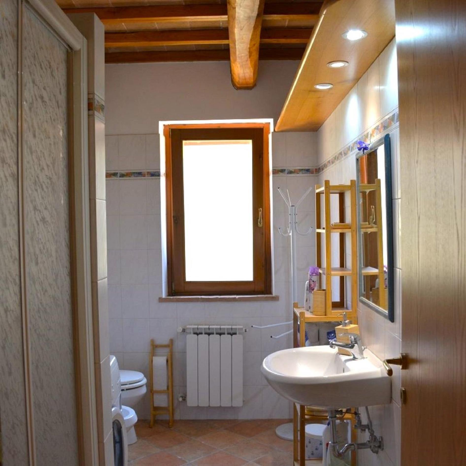Photo 34