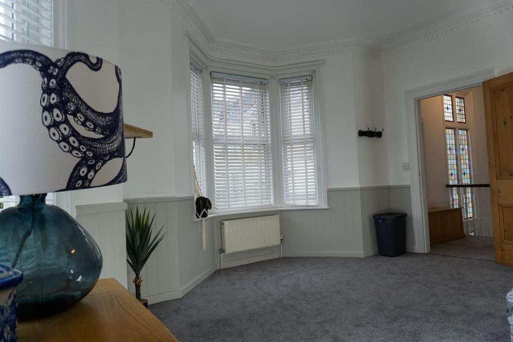 Large Home Sleeps 6 Central Location Free Parking view 5