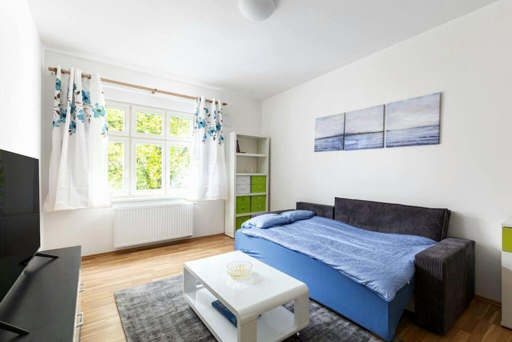 Aurion Modern Apartment near Prague Castle - Parking - Up to 5 Guests