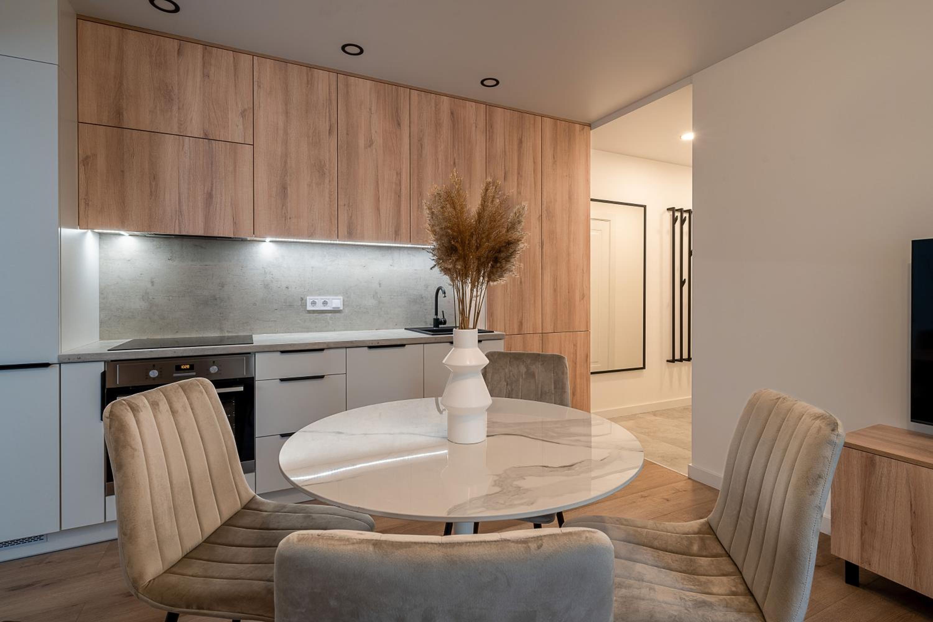 Modern 2 bedroom Vytenio apartment in city centre I Self check-in view 2