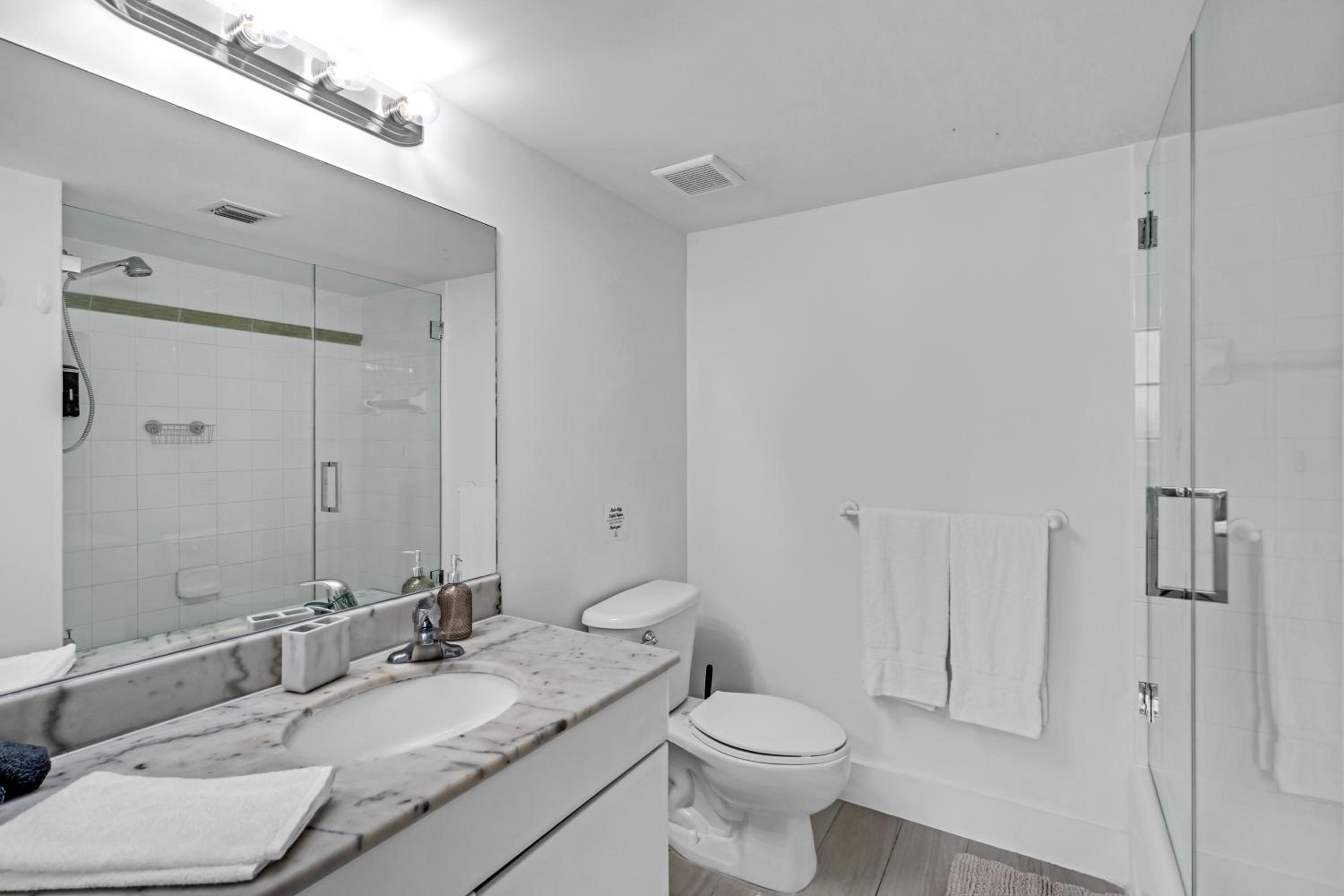 LUX 2B/2B Brickell - Free Parking