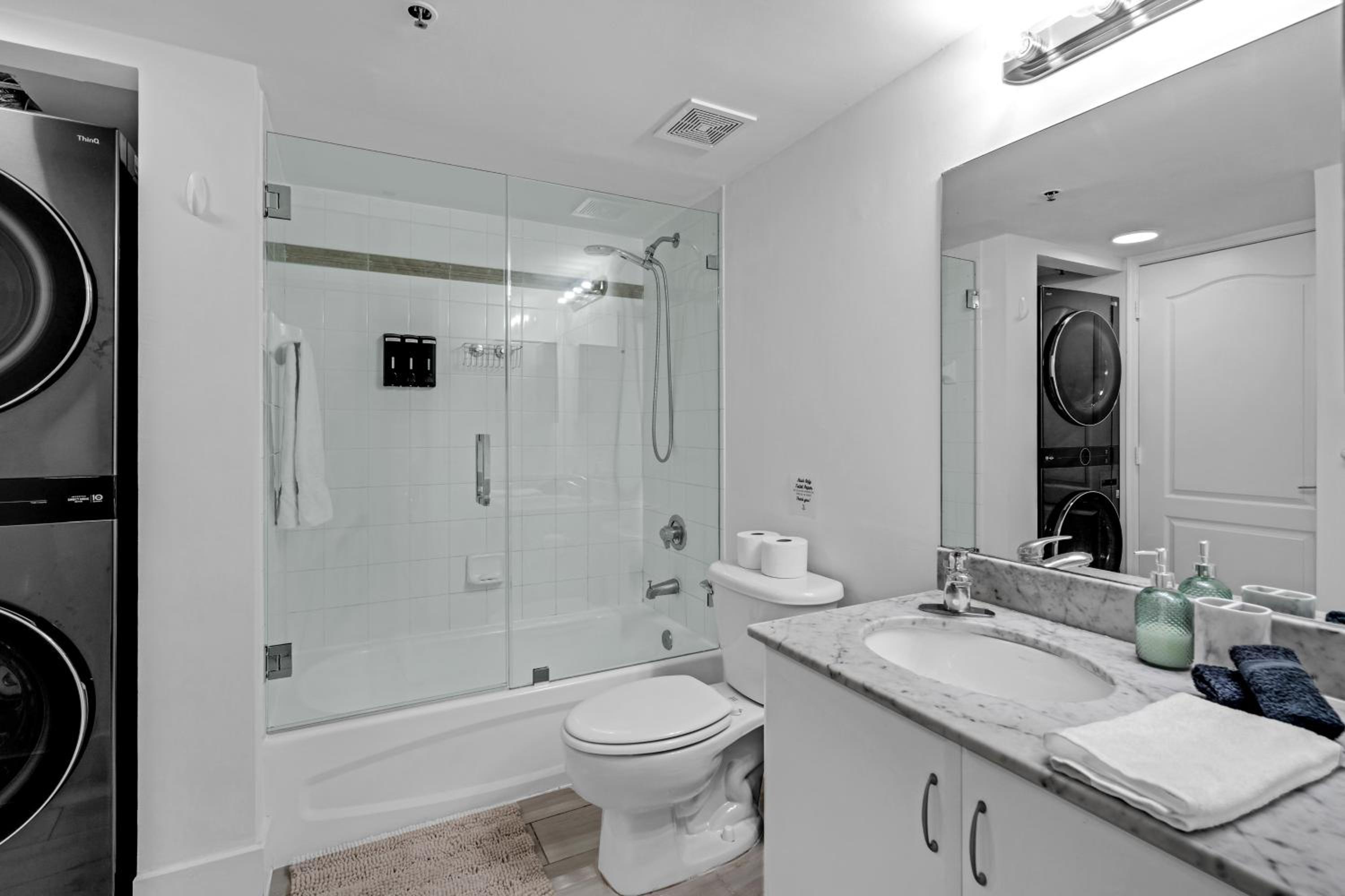 LUX 2B/2B Brickell - Free Parking