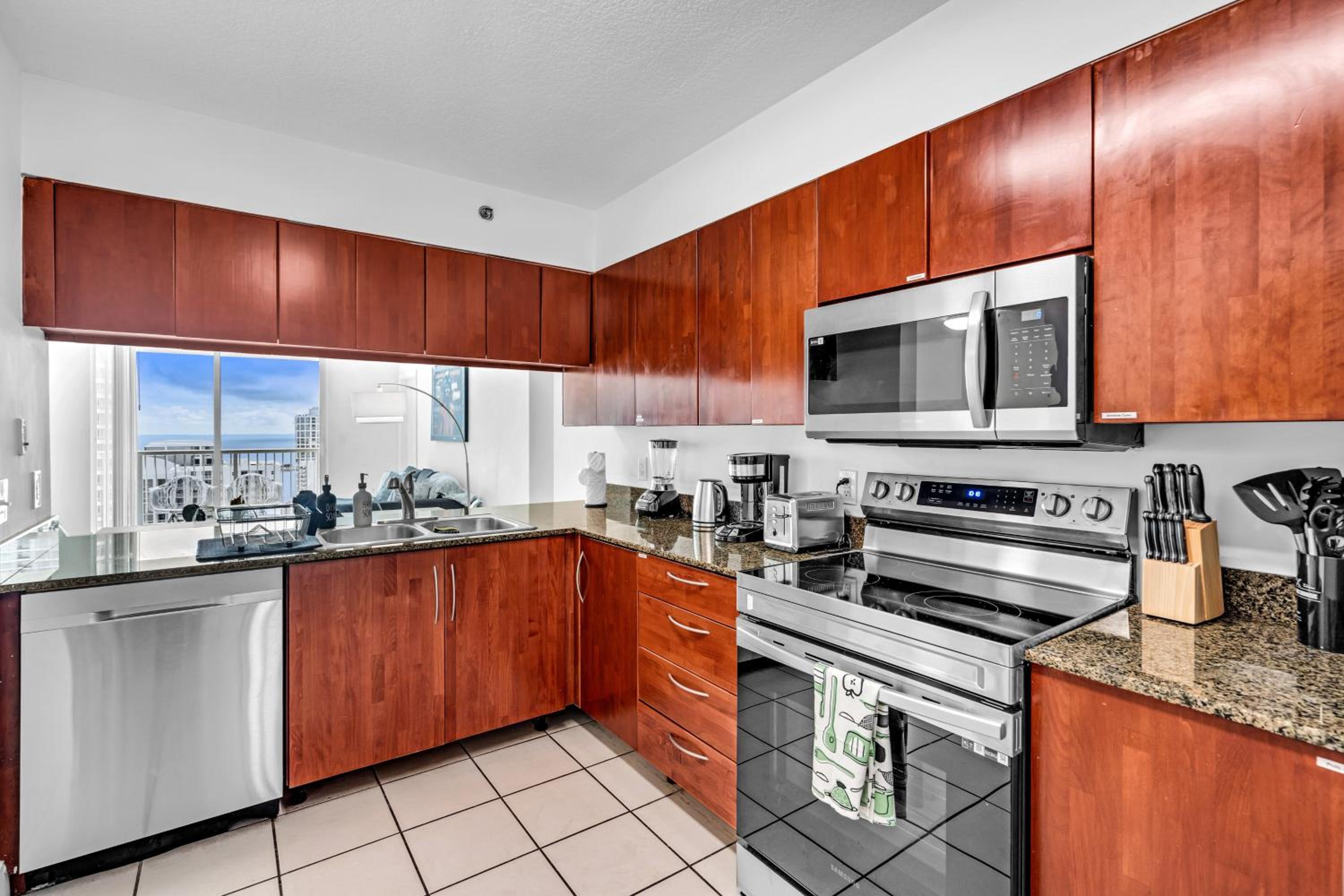 LUX 2B/2B Brickell - Free Parking