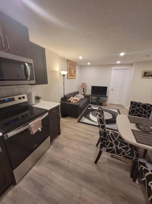 Cozy brand new 2 bedroom suite in Calgary