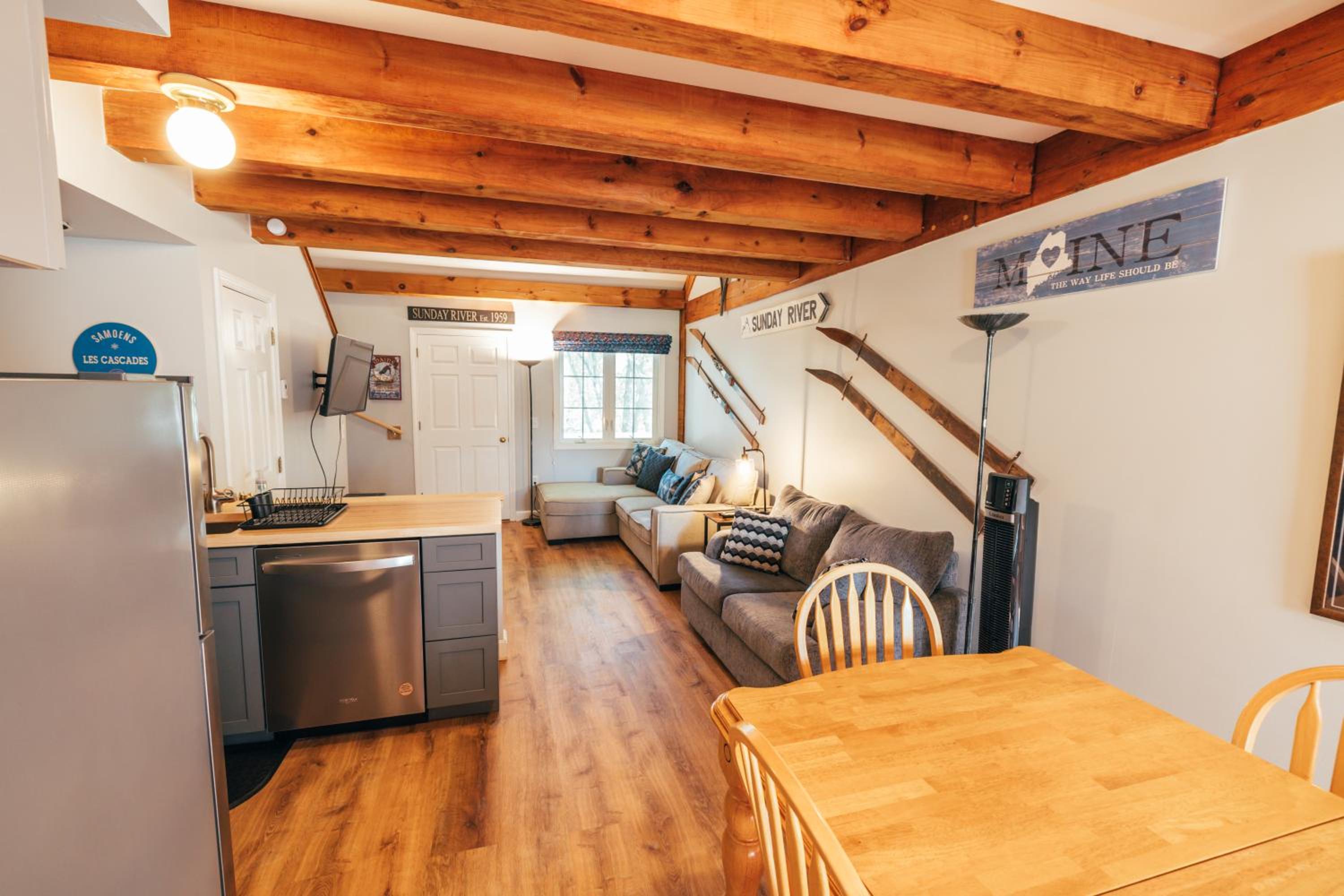 Newly Renovated, Spacious Condo, 3 min to the ski lifts! view 2