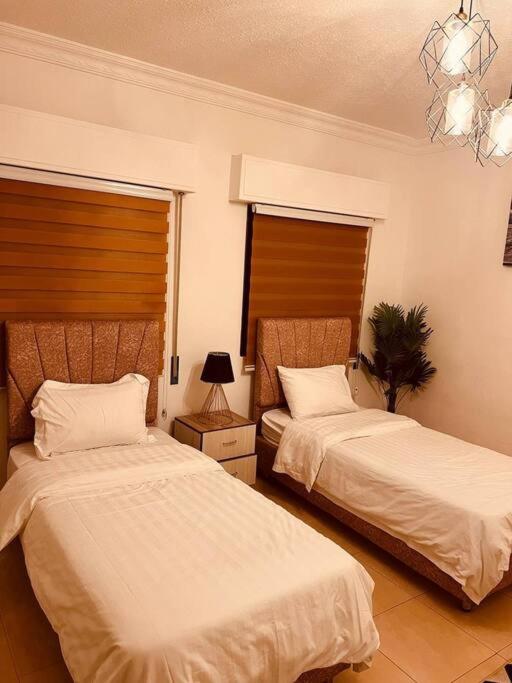 Lovely 3 bedrooms rental unit view 4