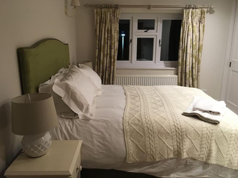St Anthony’s, bright perkily decorated 3 bedroom house view 4