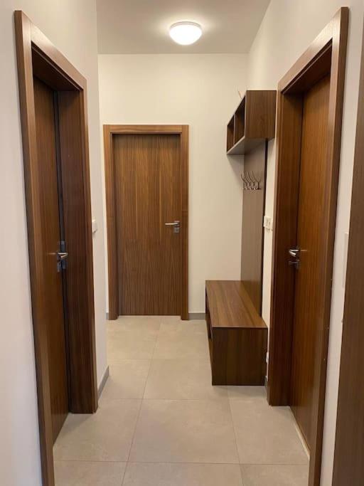 Aurion Cozy 2BR Apartment near Prague Castle - Parking - Up to 6 Guests