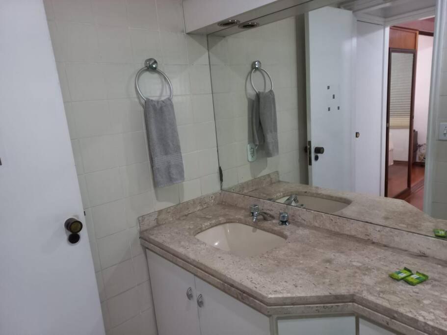 *212 Apartamento no Itaim bibi otima localizaçã