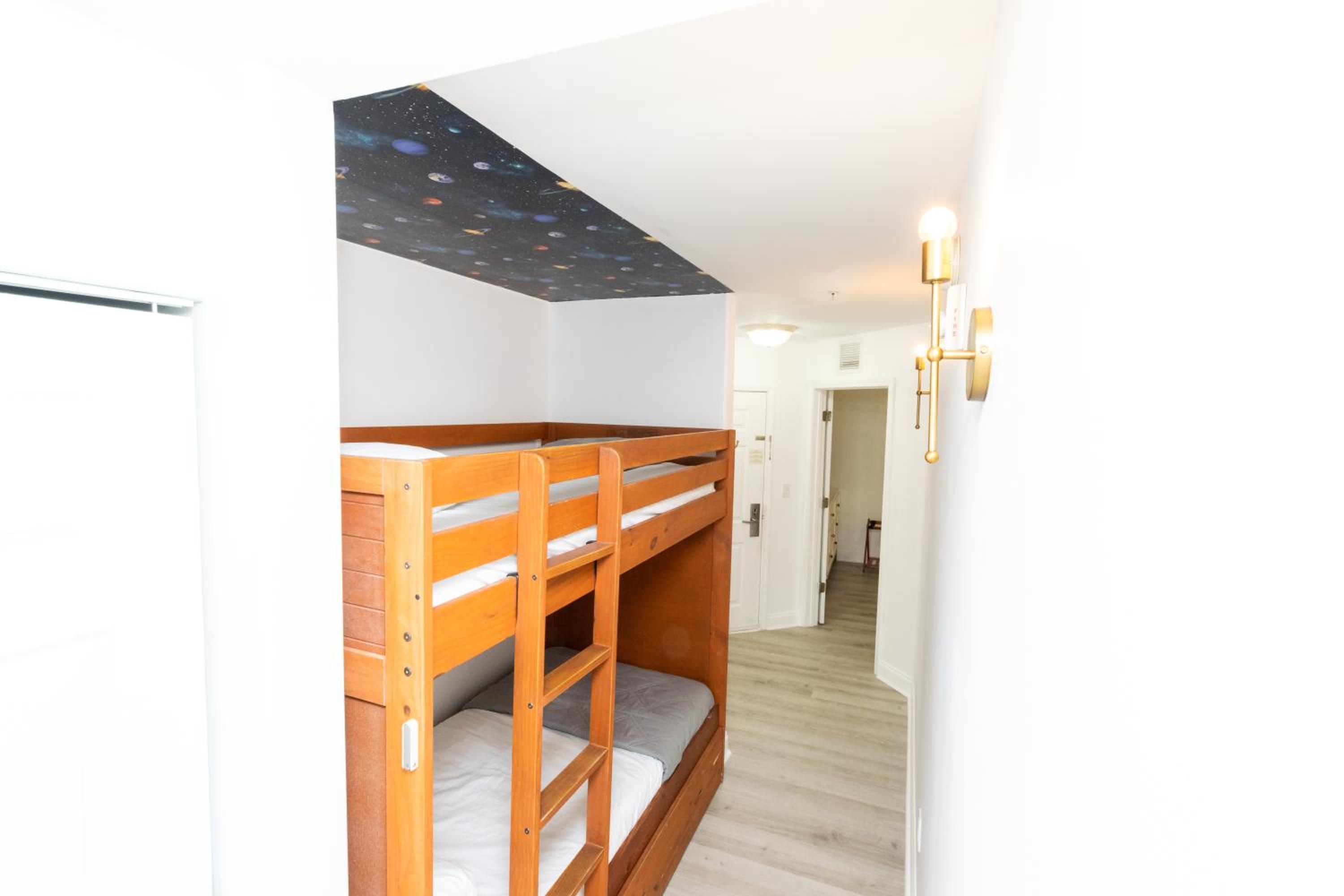 Orlando Blue Heron condo 1 mile from Disney