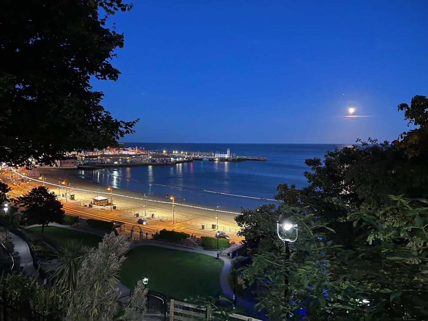 No10 Seaside Apartment - Ground Floor Apartment view 5