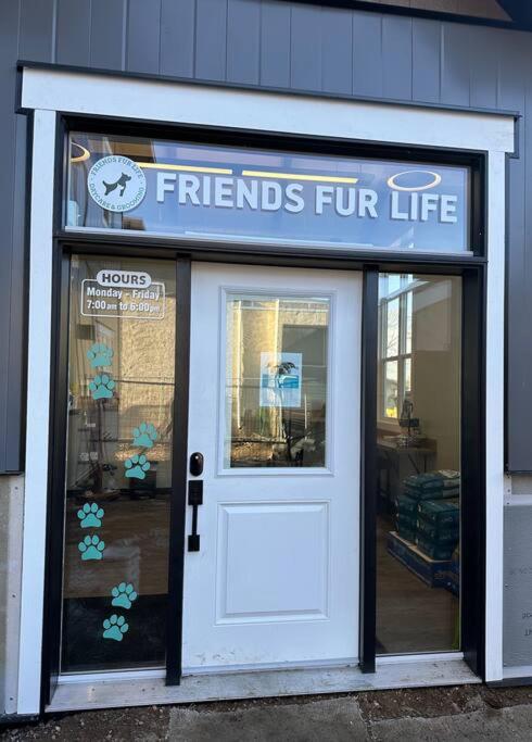 Brandon Vacations - Summer Suite - Pet Friendly - Property Image 7