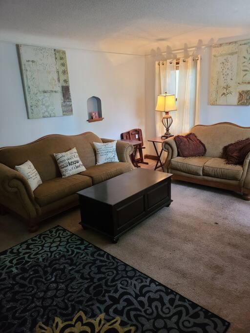 MOA, Airport, Lakes, Concerts, Sports, & More! Relax & Enjoy view 5