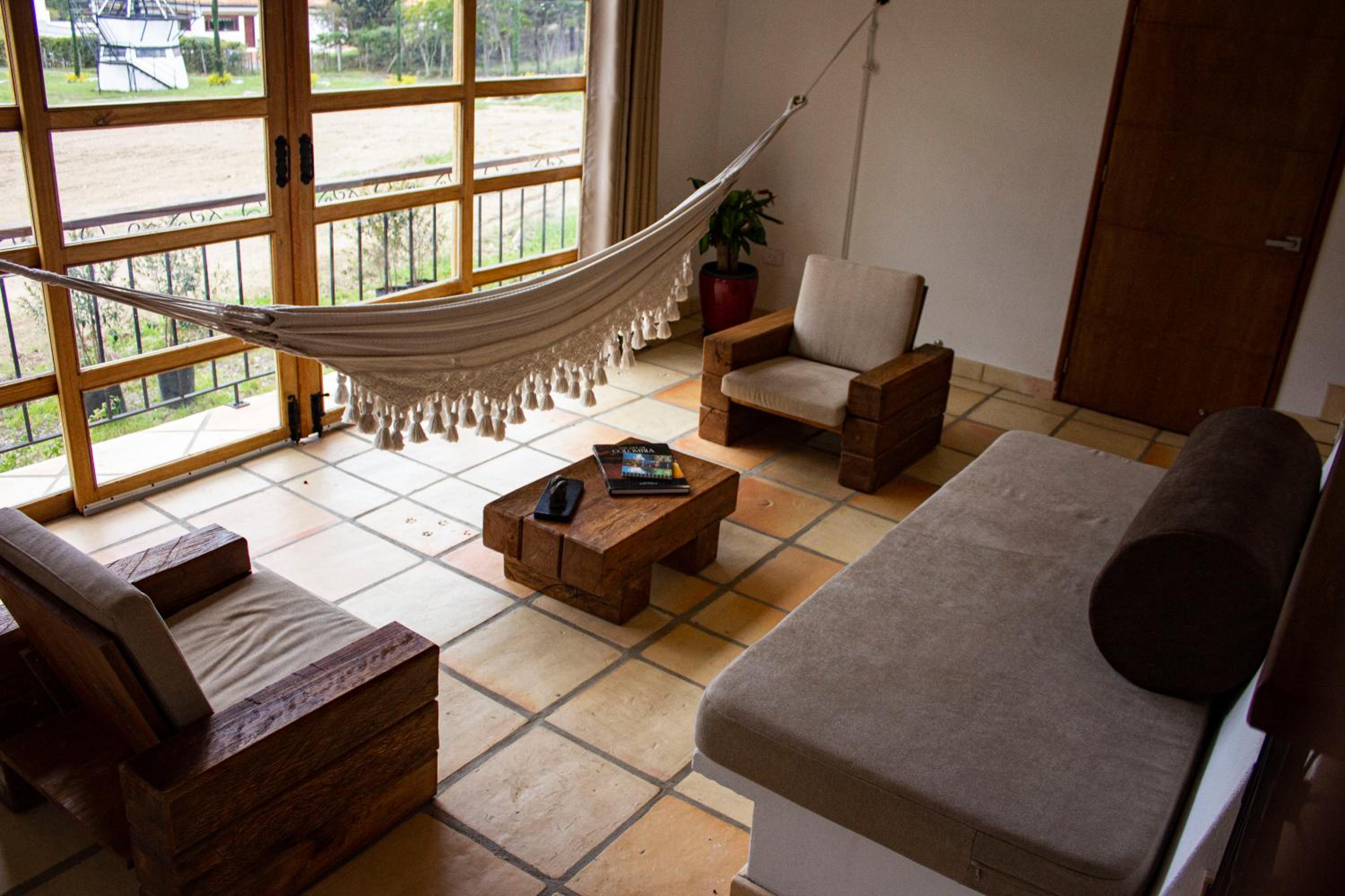El Solaz By Honnor Living