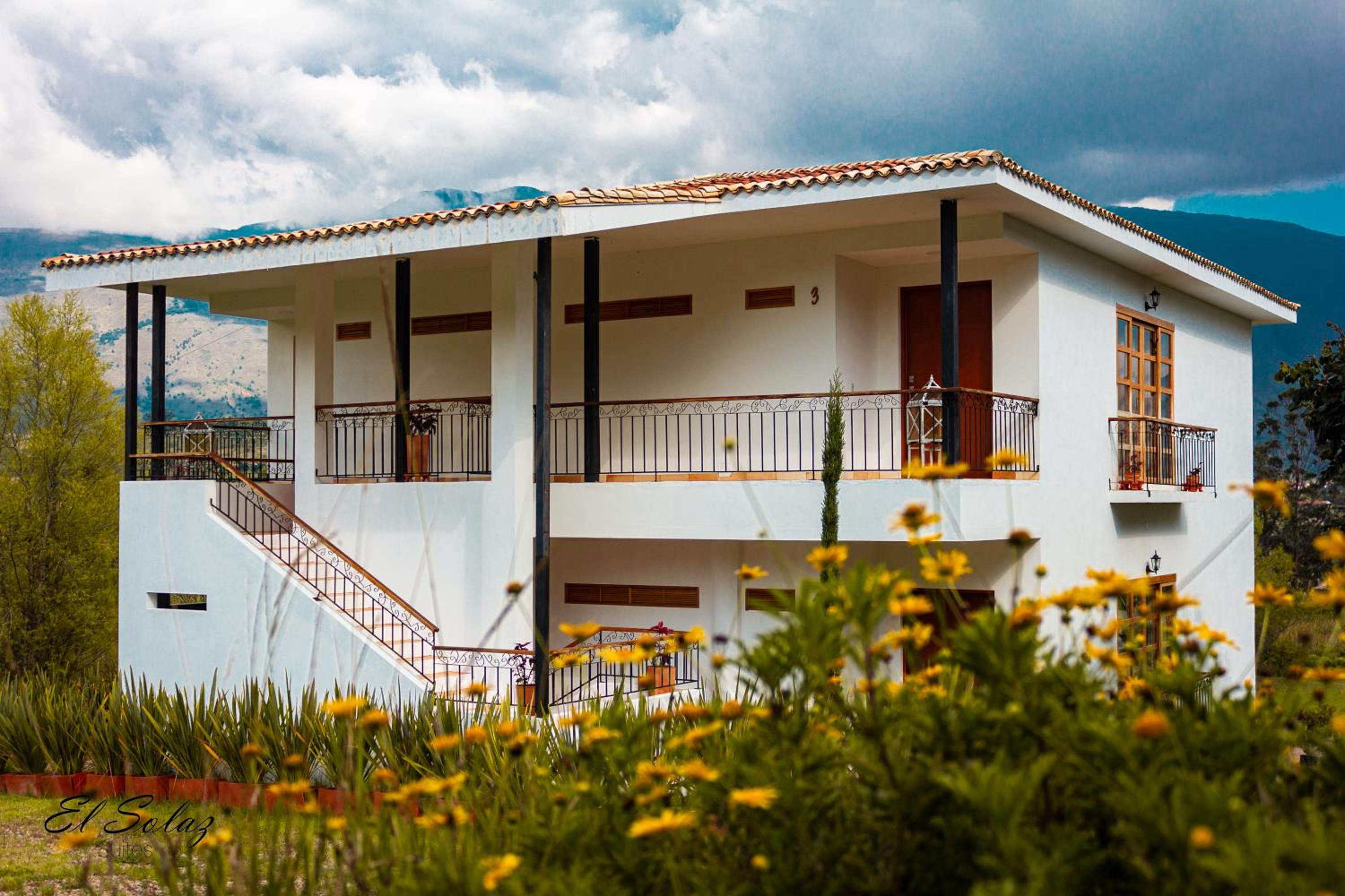 El Solaz By Honnor Living