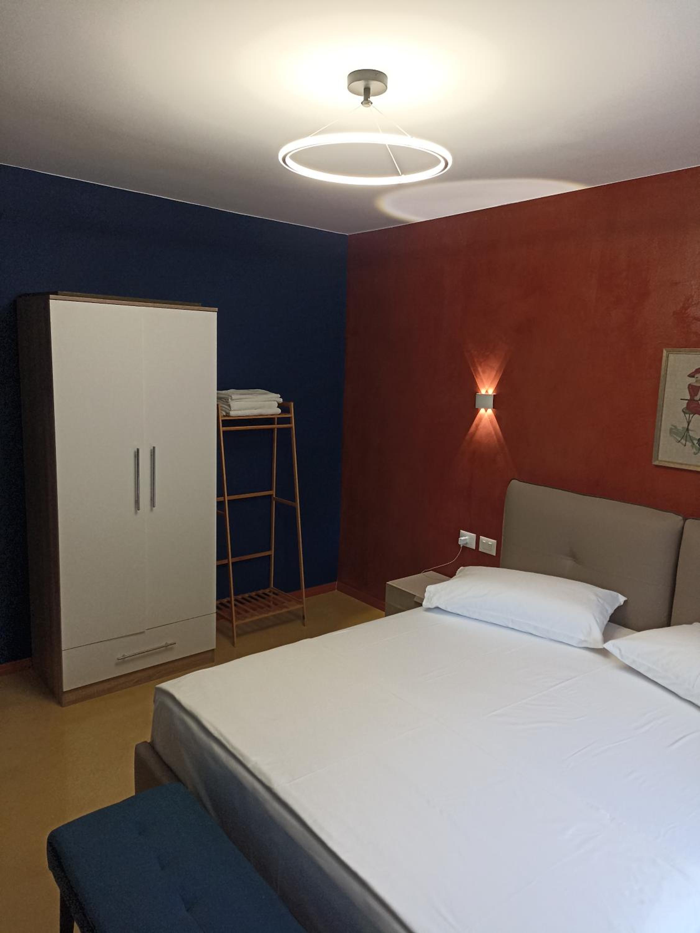 Oak Street Apartment