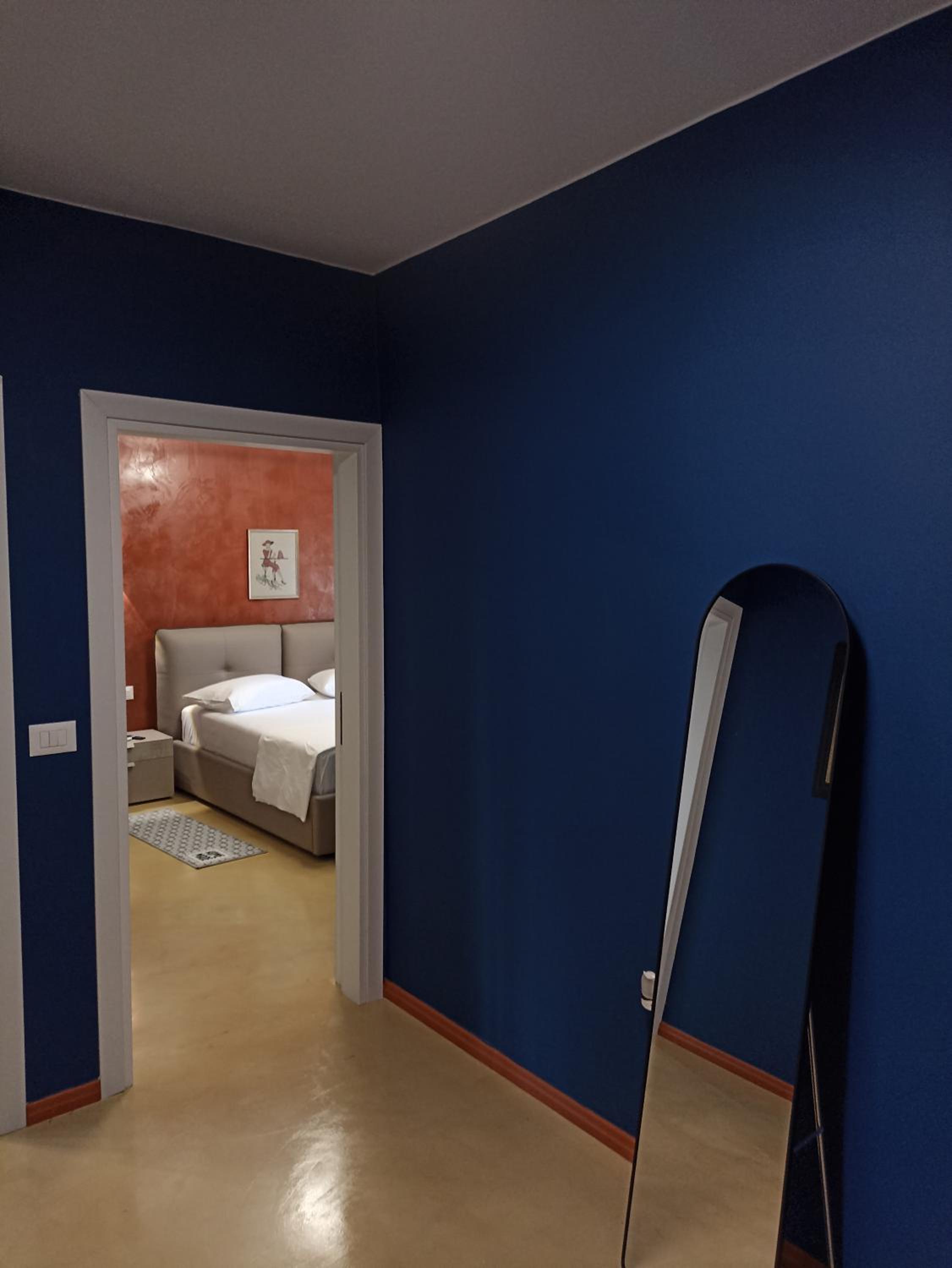 Oak Street Apartment