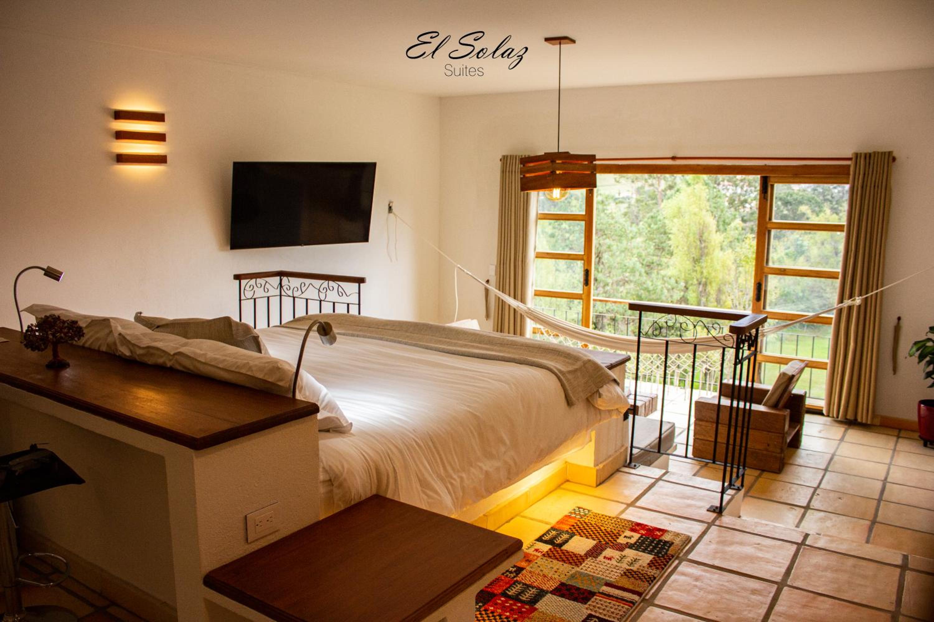 El Solaz By Honnor Living