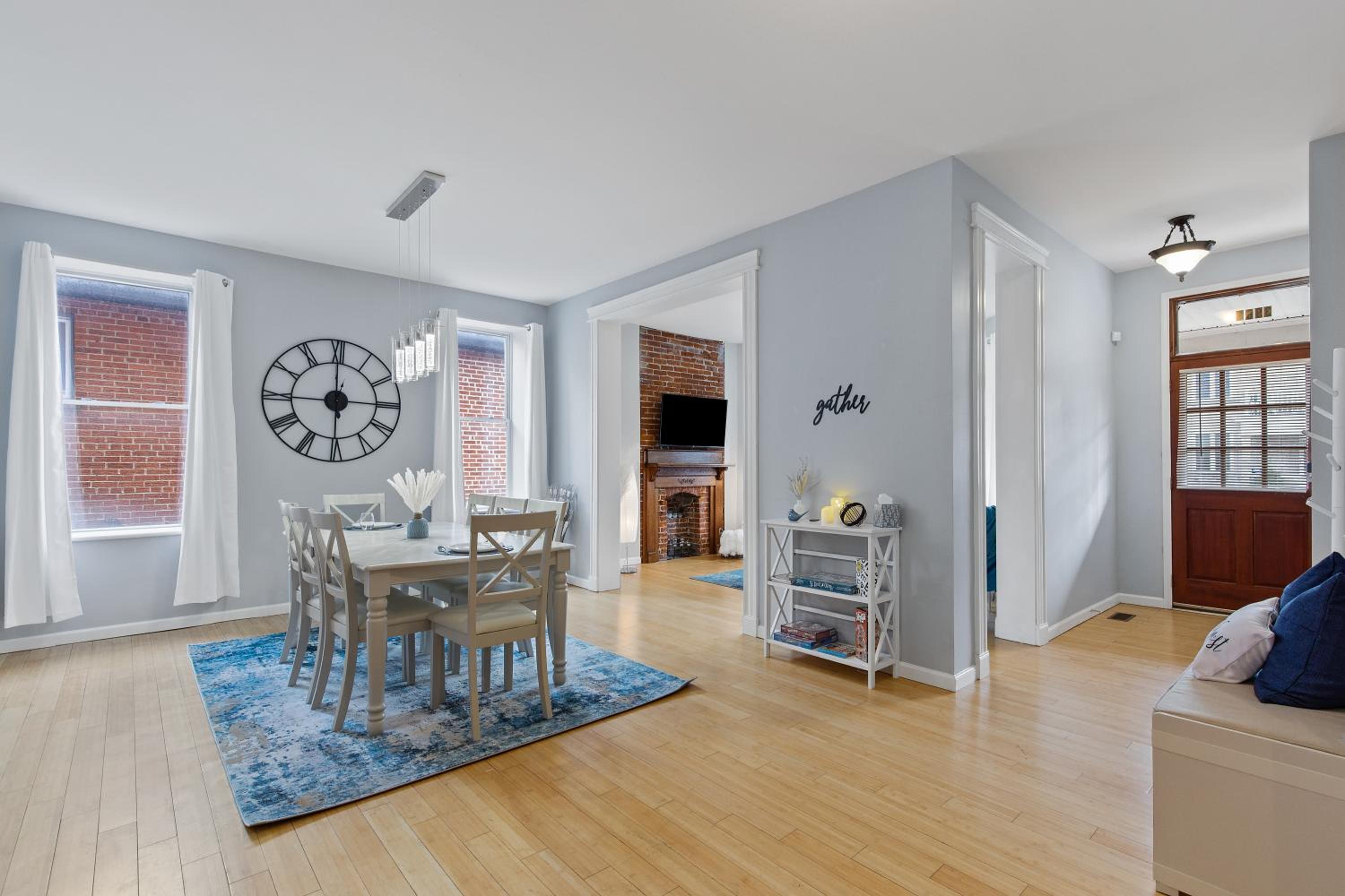 3963: Blooming Memories by JZ Vacation Rentals view 2
