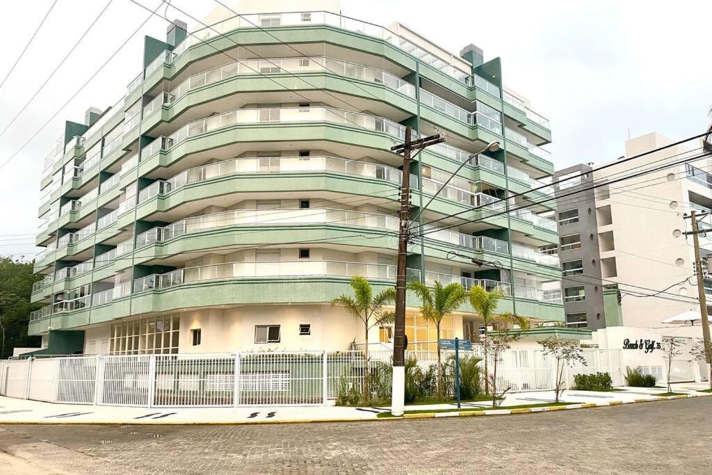 Lindo AP Novo! Vista mar, 100 m da praia na Riviera