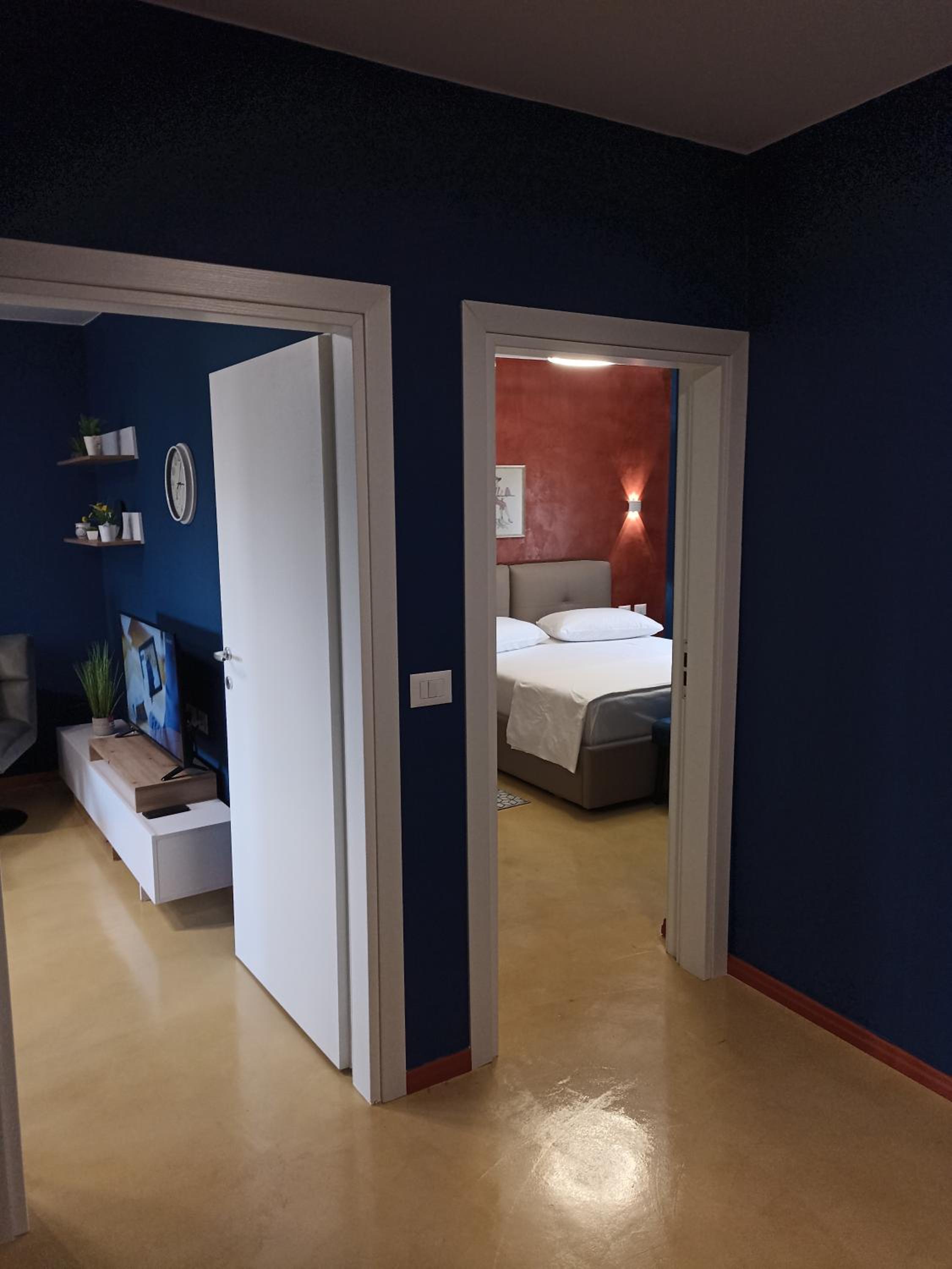 Oak Street Apartment