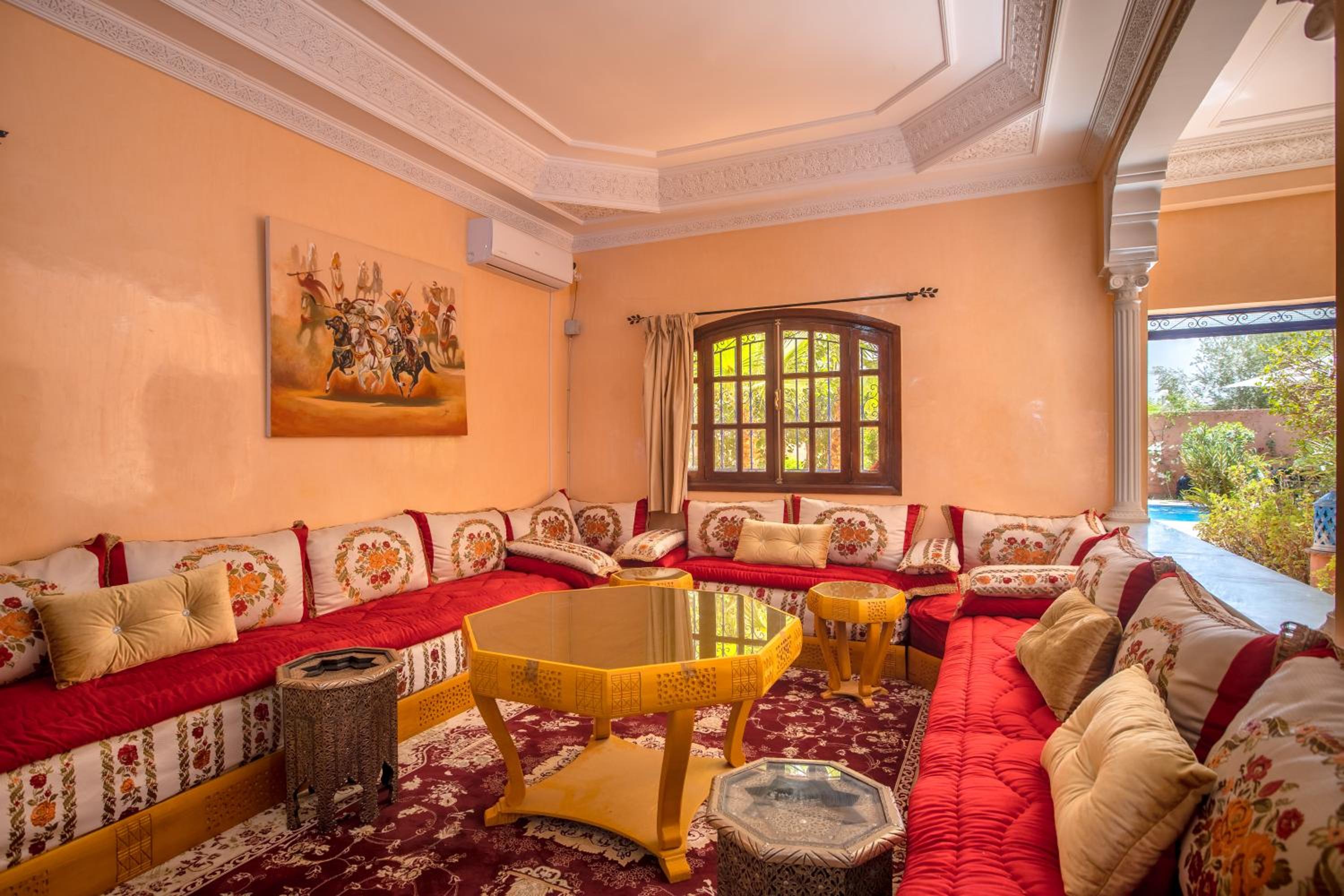 lounge